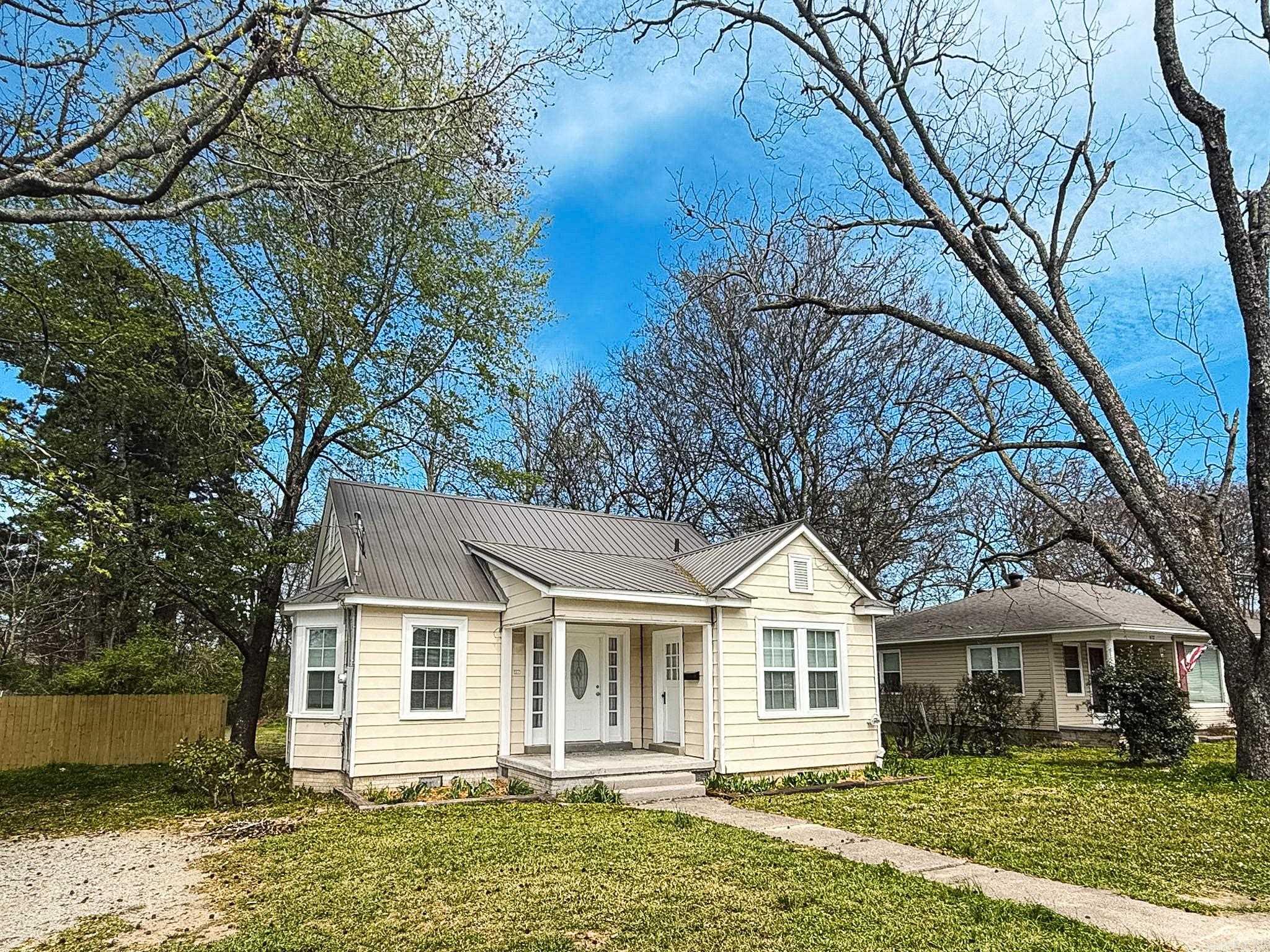 MCHENRY 1ST ADDITION - Residential