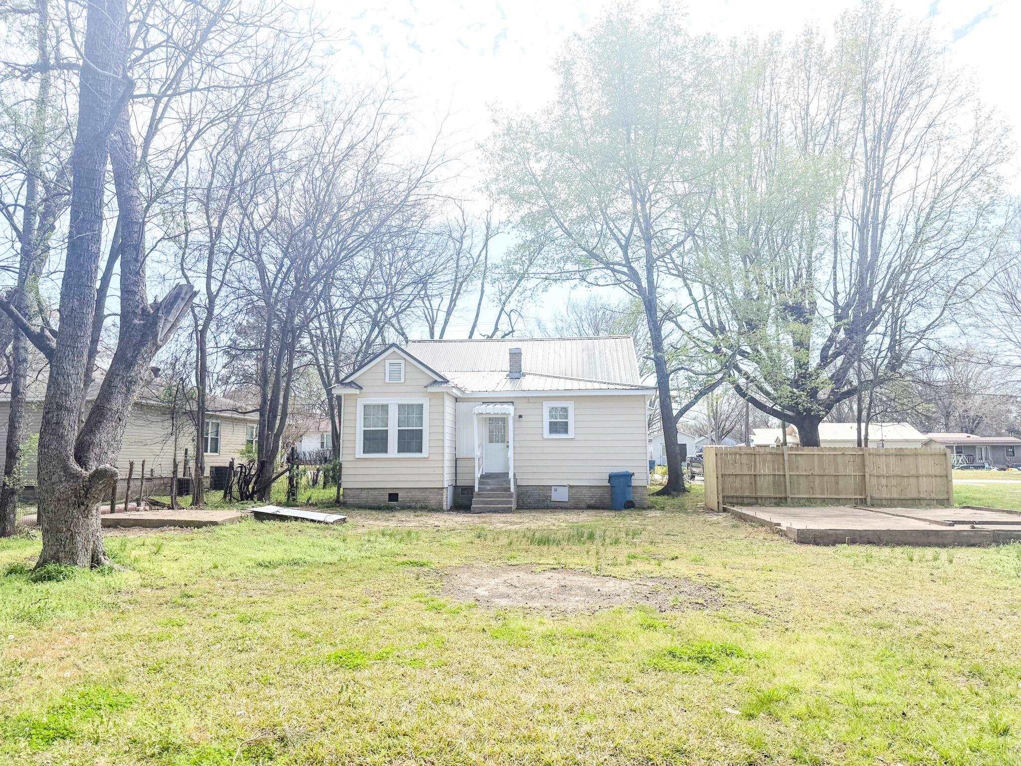 MCHENRY 1ST ADDITION - Residential