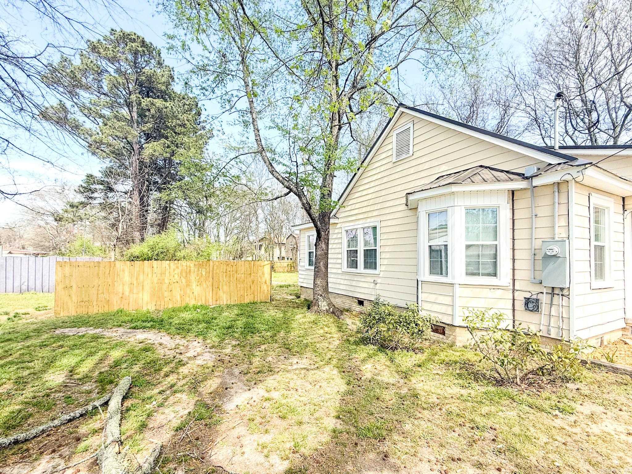 MCHENRY 1ST ADDITION - Residential