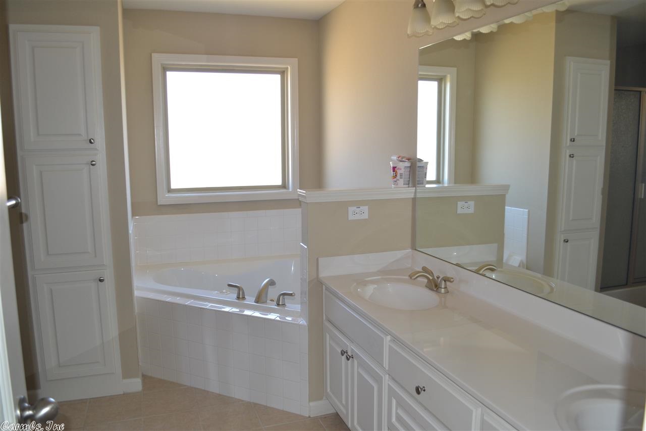 MILLERS CROSSING - Residential