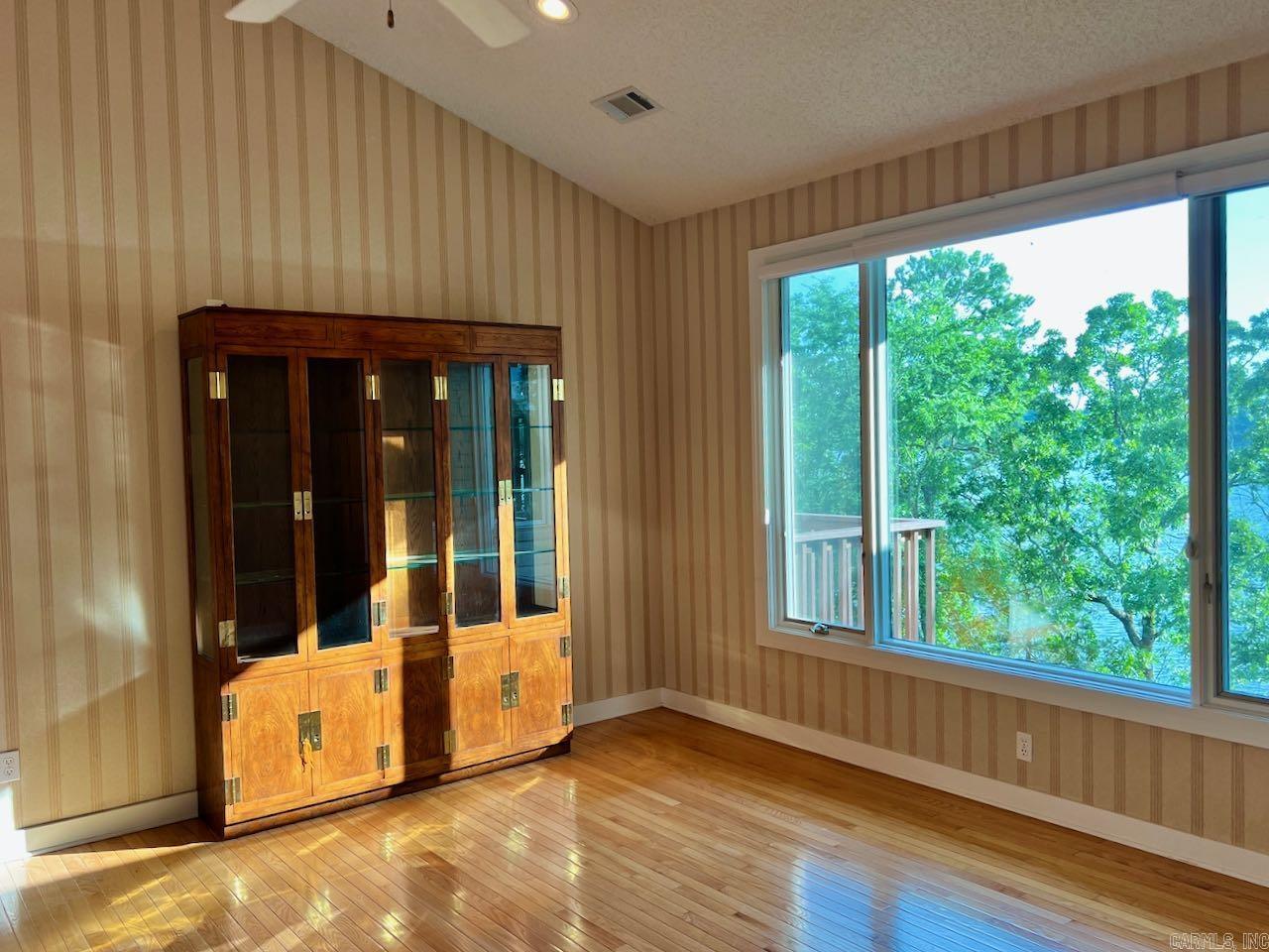 SALVATIERRA - Residential