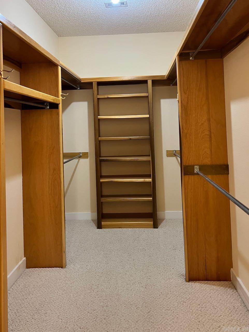 SALVATIERRA - Residential