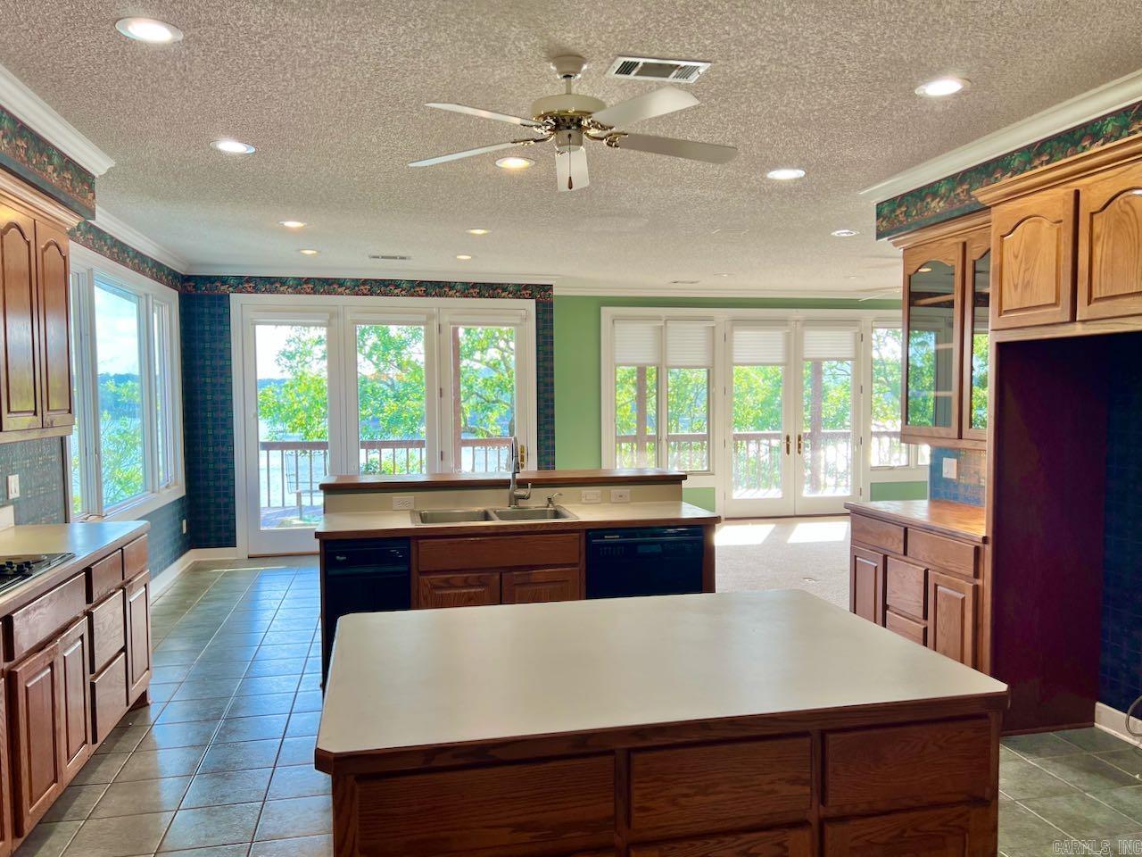 SALVATIERRA - Residential