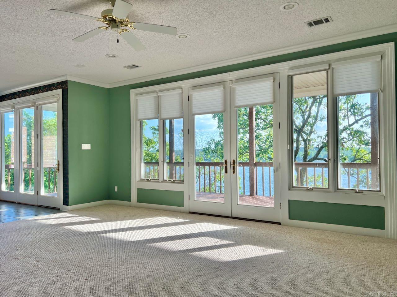 SALVATIERRA - Residential