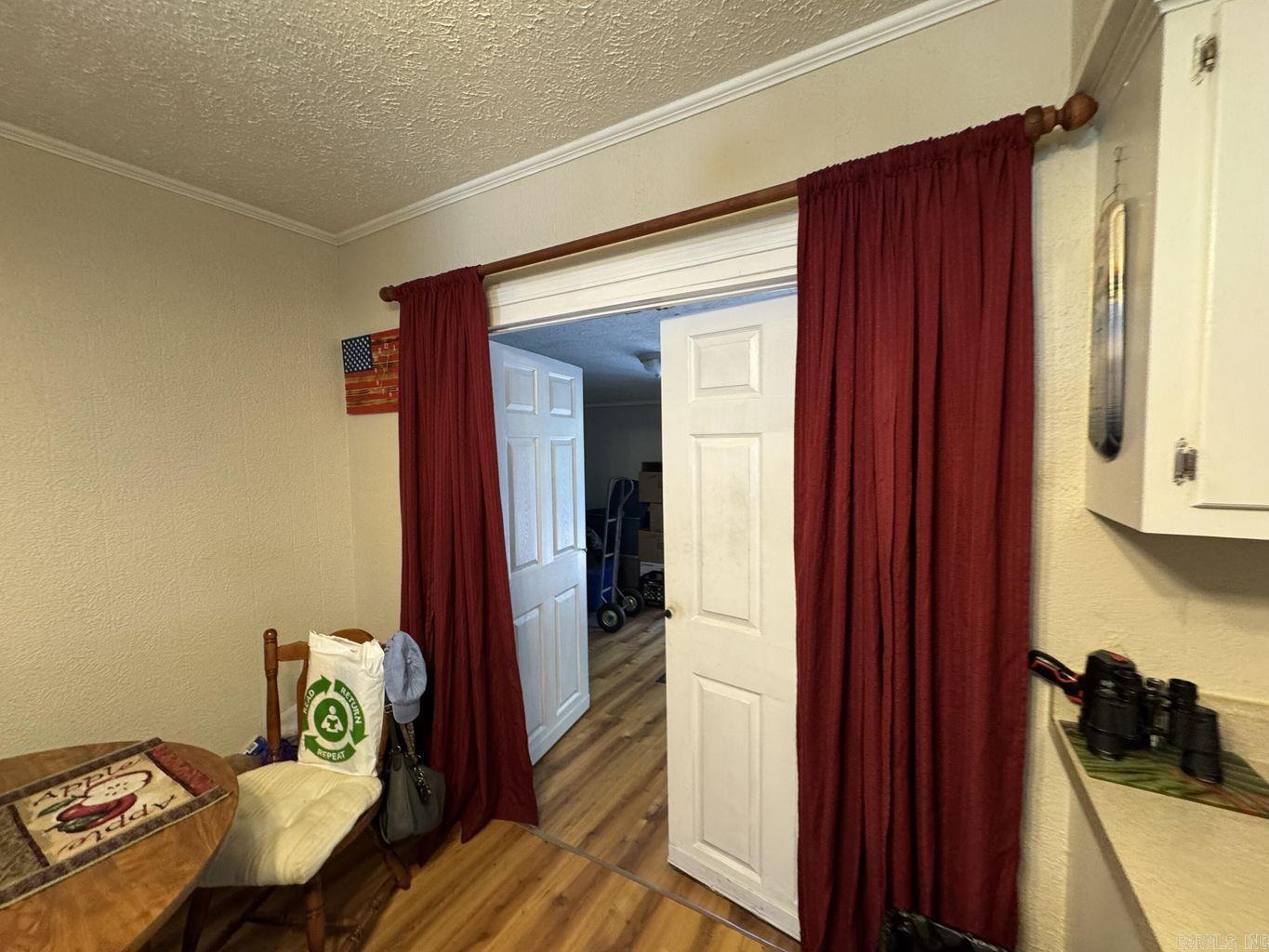 J & M ESTATES - Residential