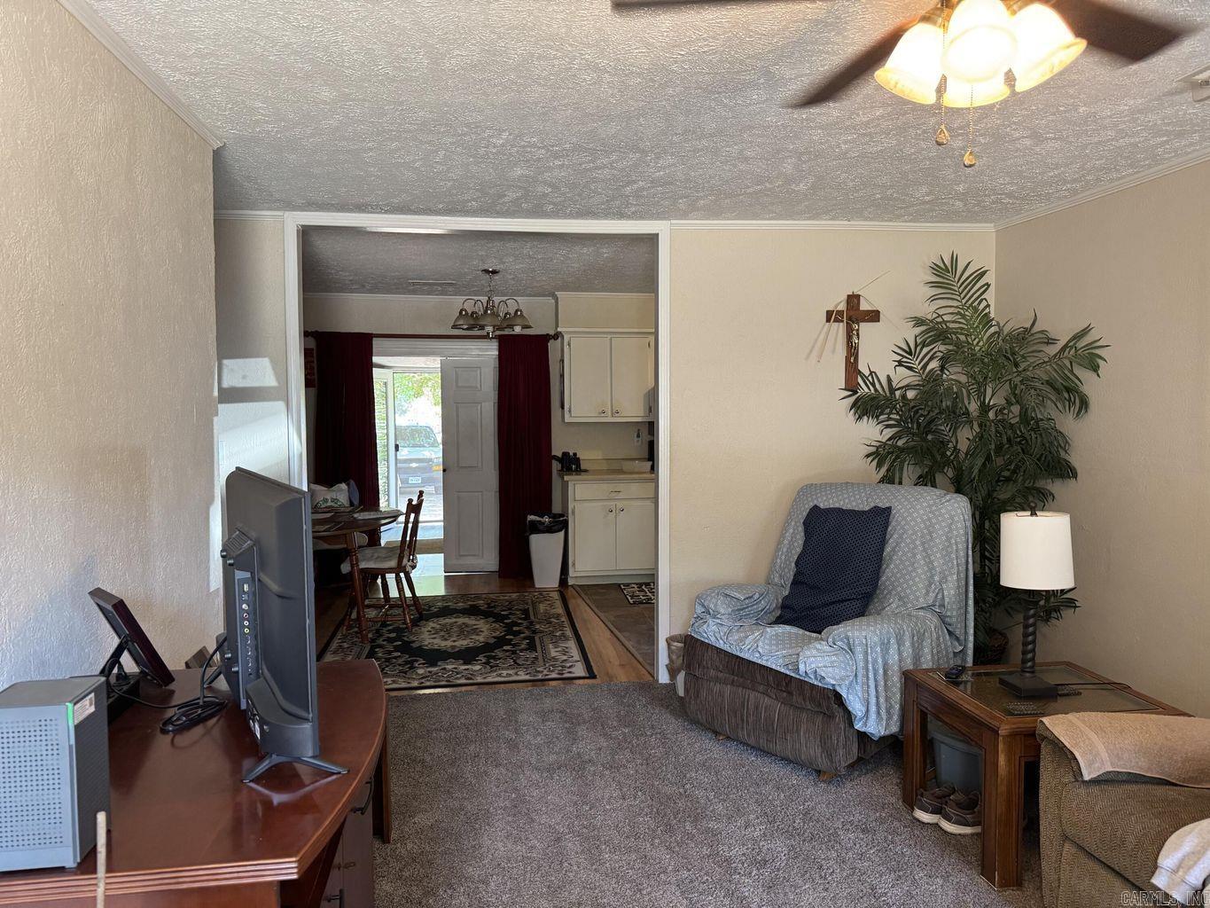 J & M ESTATES - Residential