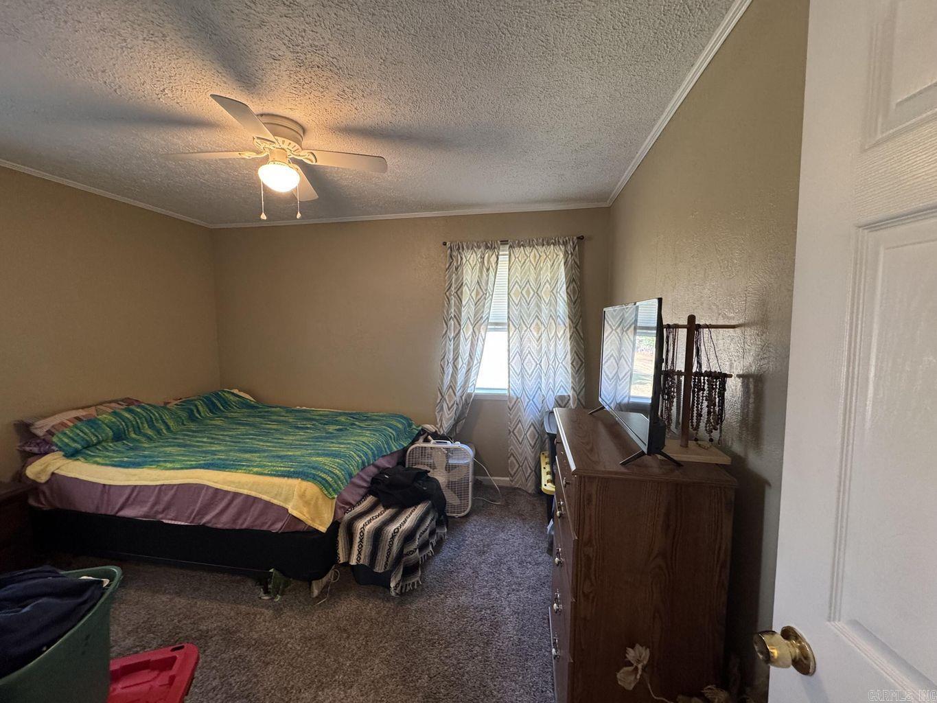 J & M ESTATES - Residential