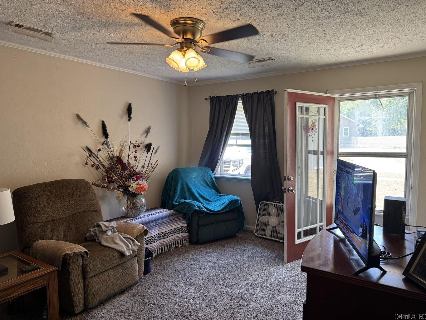 J & M ESTATES - Residential