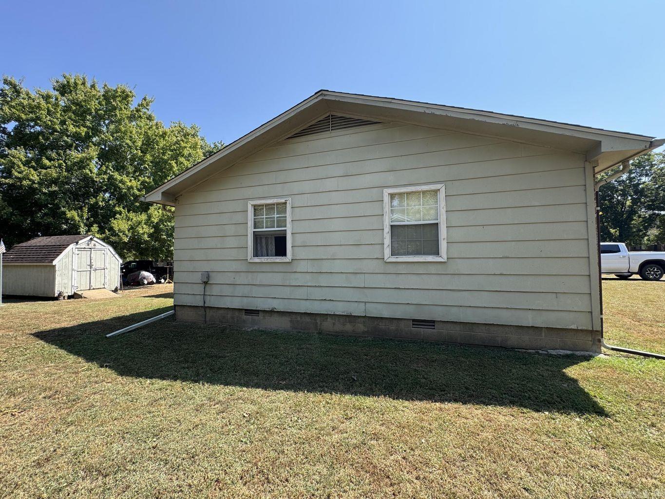 J & M ESTATES - Residential