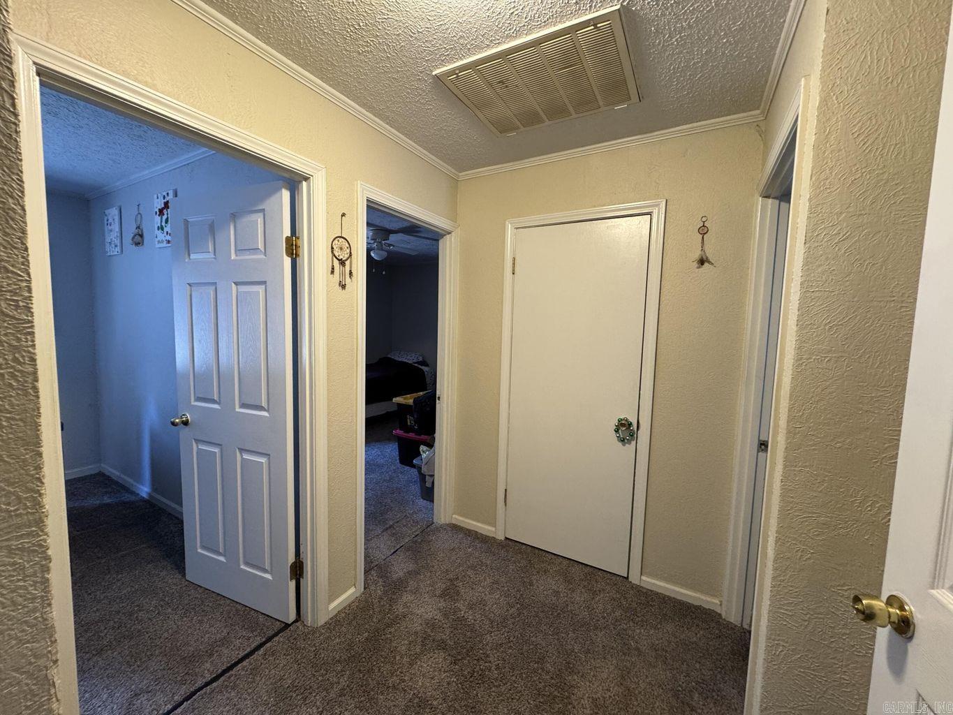 J & M ESTATES - Residential