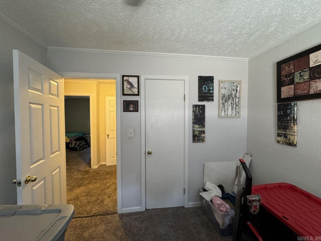 J & M ESTATES - Residential