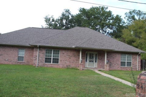 Photo of 2413 W Saracen Street, Pine Bluff, AR 71601 (MLS # 26042720)