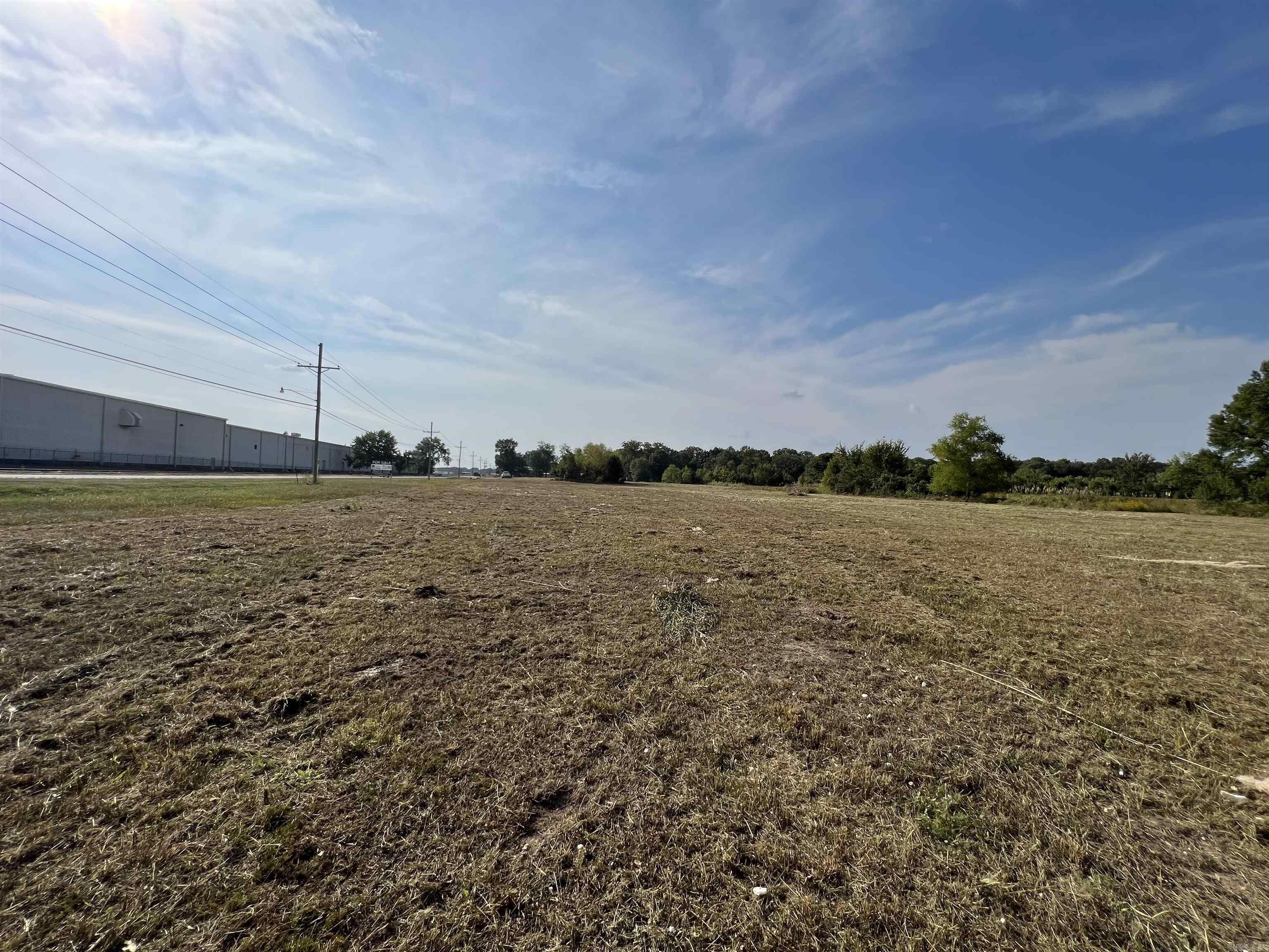 Searcy Outlots - Land