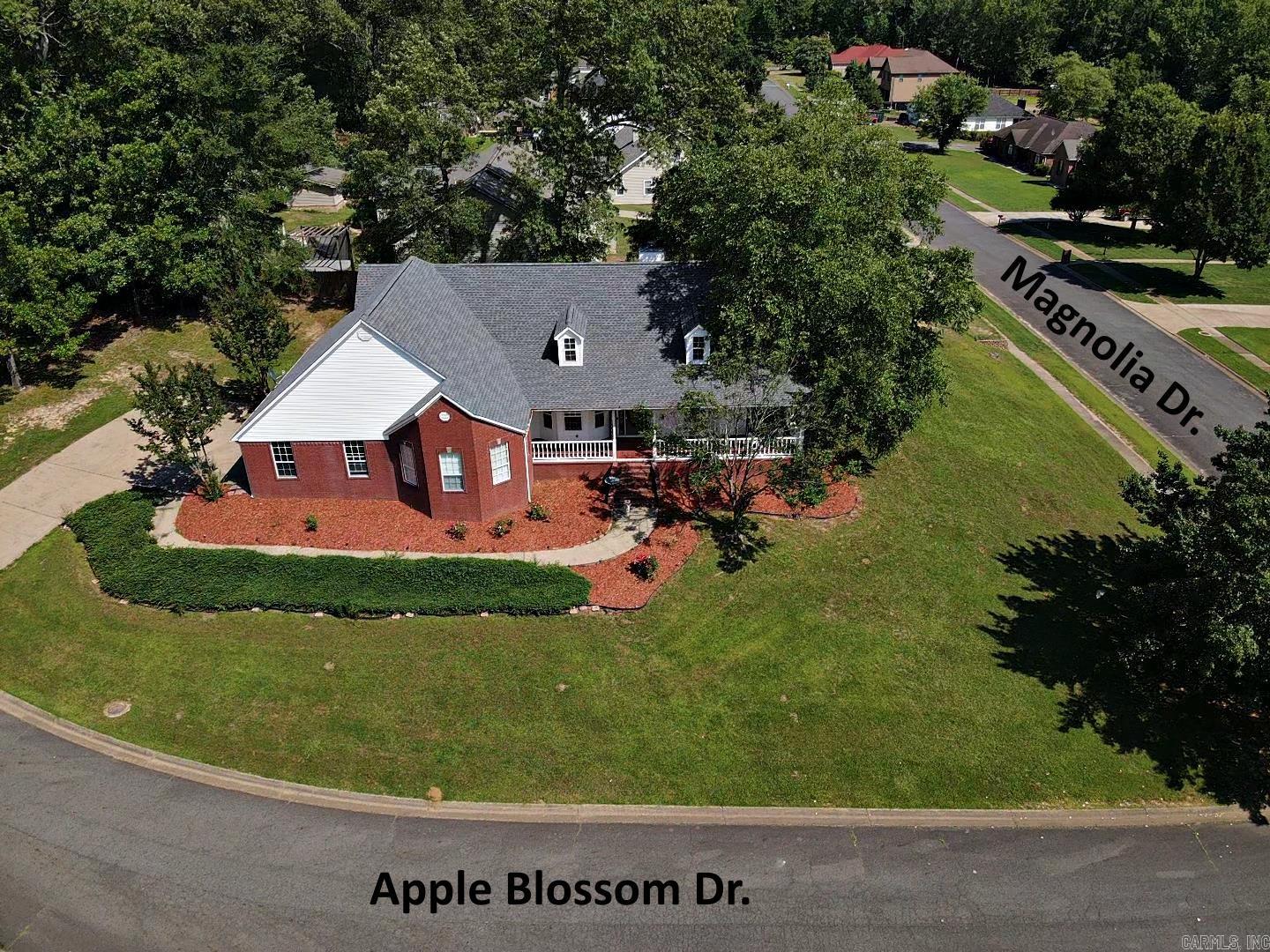 MAGNOLIA ESTATES ADDN - Residential