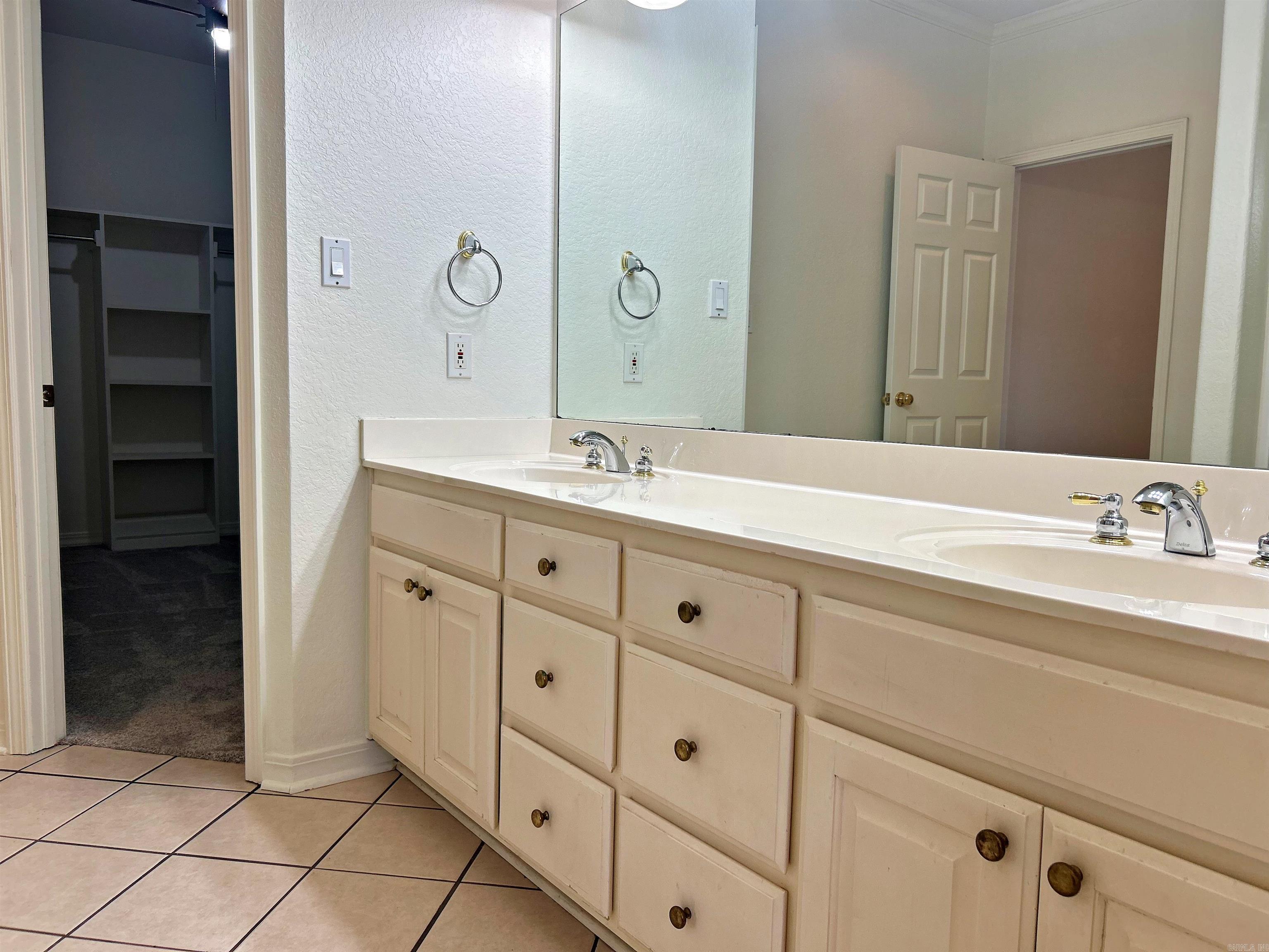 MAGNOLIA ESTATES ADDN - Residential