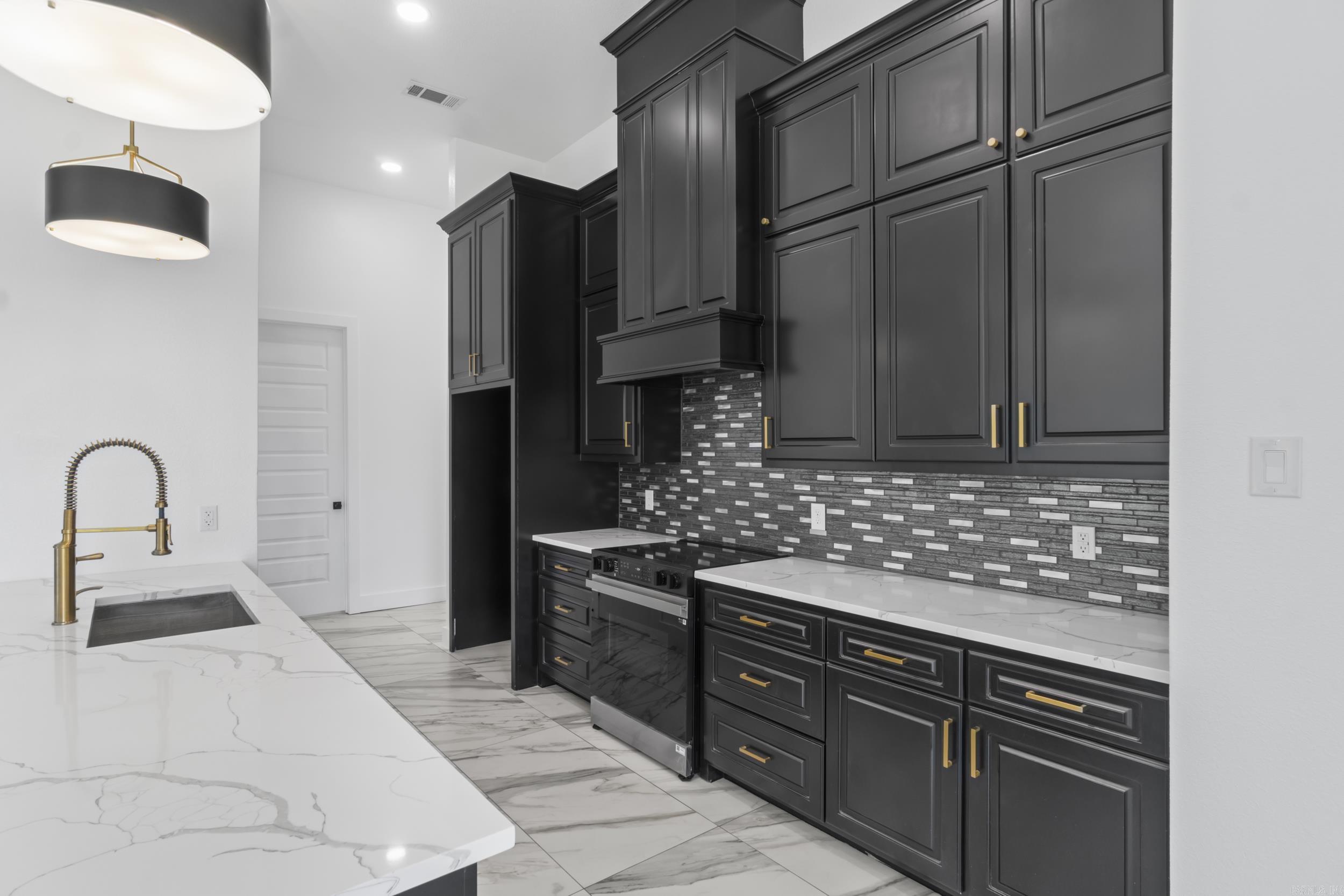 CRESTVIEW ADDN - Residential