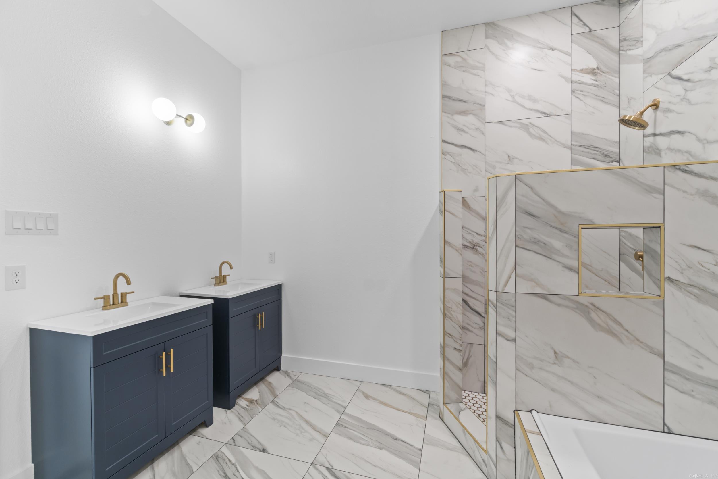 CRESTVIEW ADDN - Residential