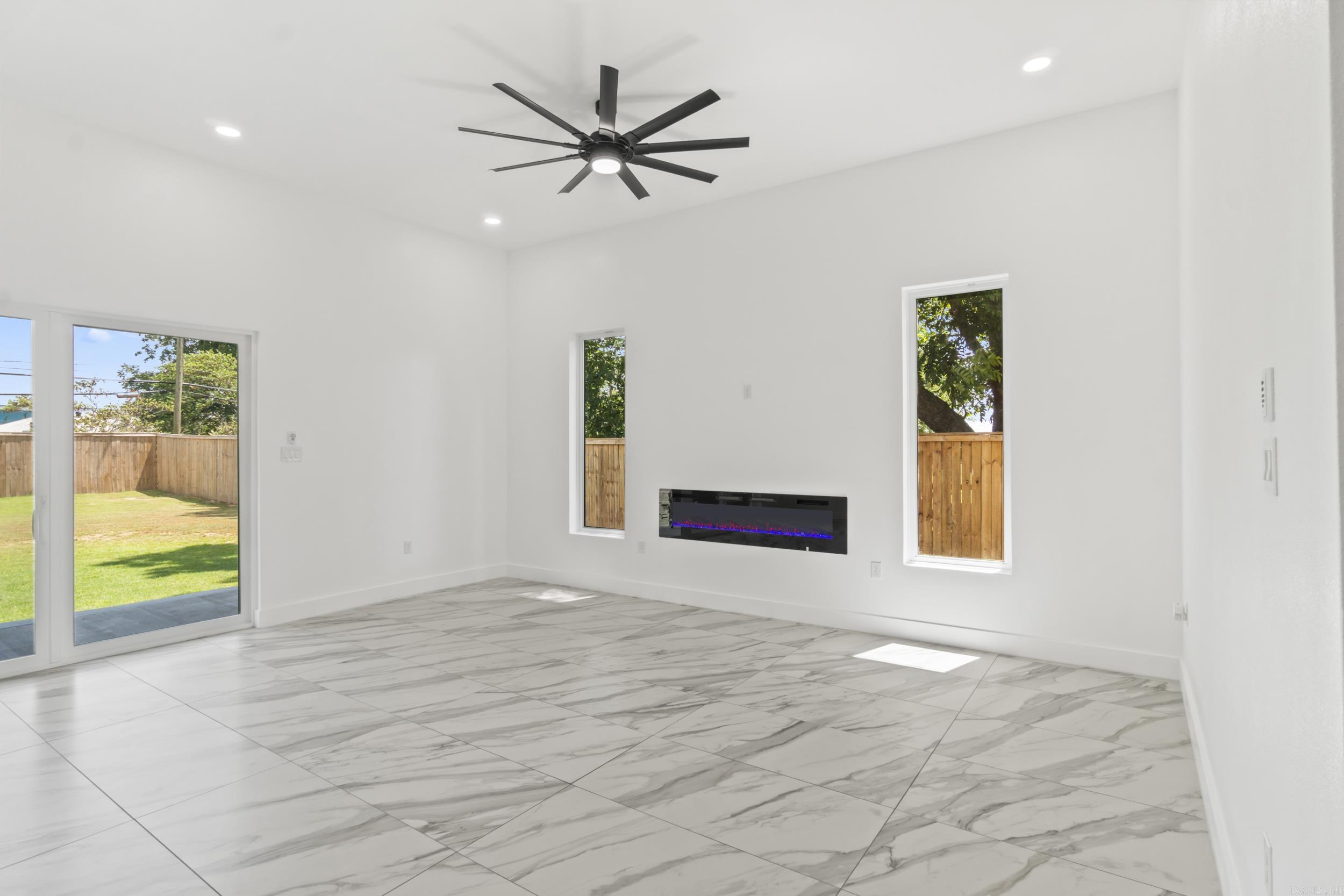 CRESTVIEW ADDN - Residential