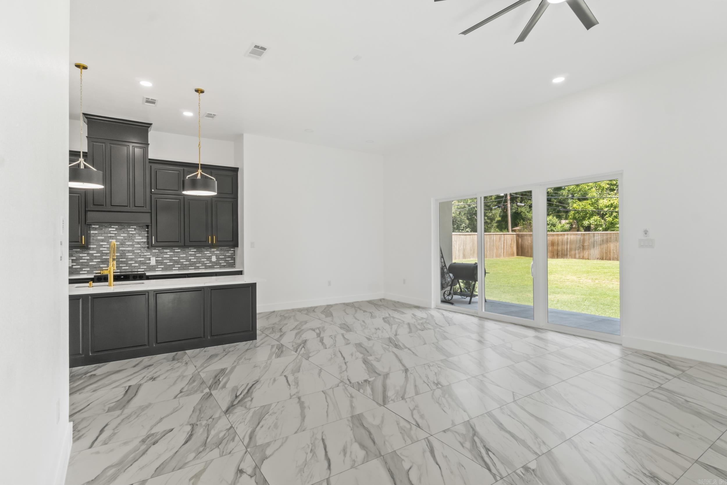 CRESTVIEW ADDN - Residential