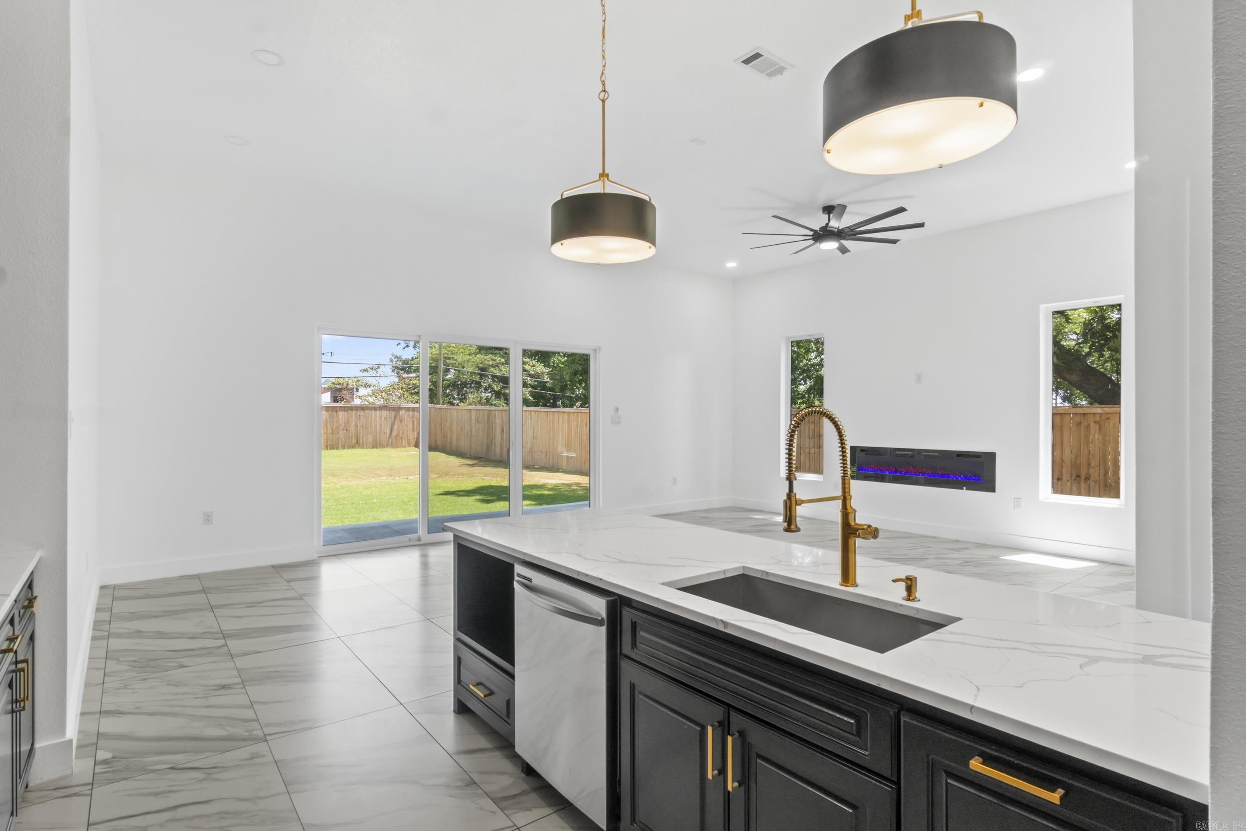 CRESTVIEW ADDN - Residential
