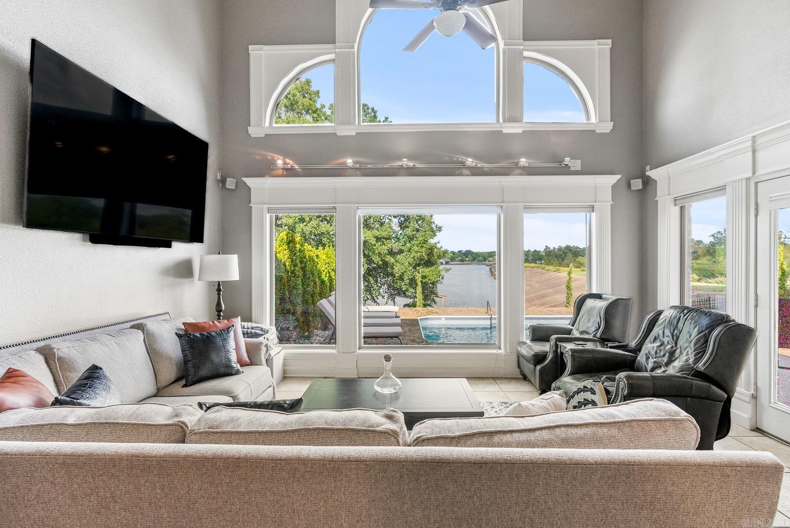 HURRICANE LAKE EST - Residential