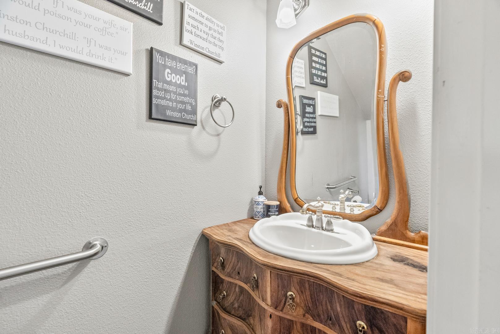 HURRICANE LAKE EST - Residential