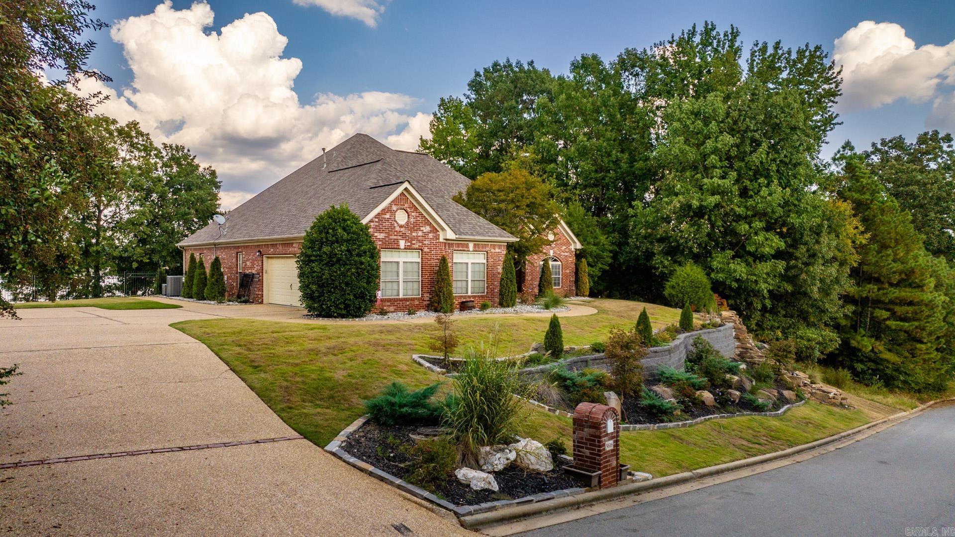 HURRICANE LAKE EST - Residential