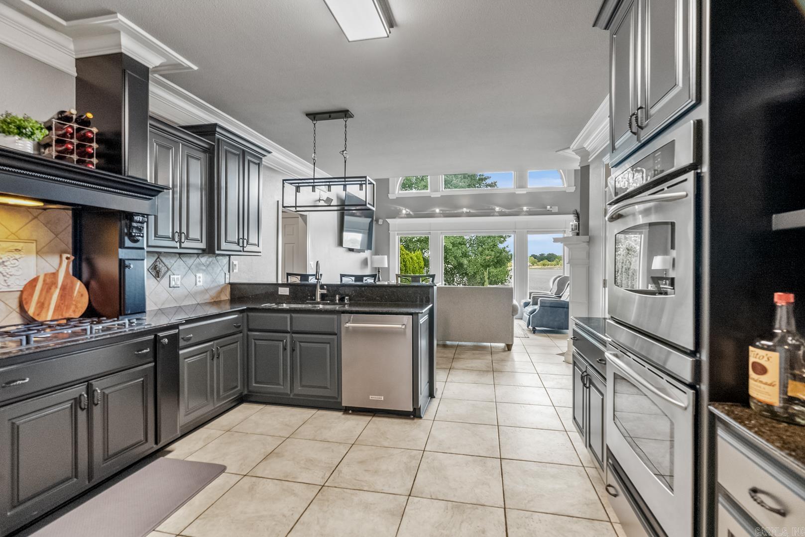 HURRICANE LAKE EST - Residential