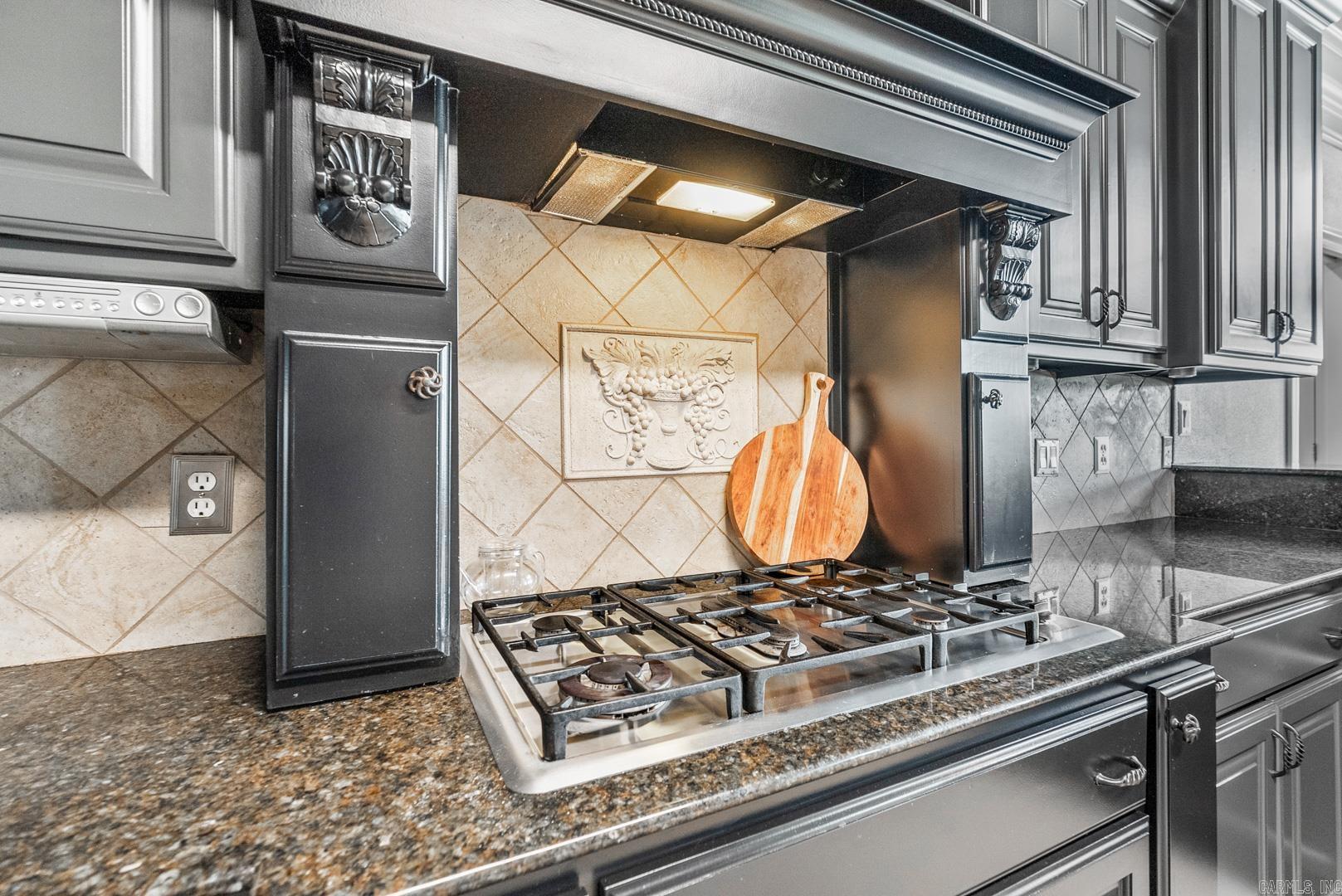 HURRICANE LAKE EST - Residential