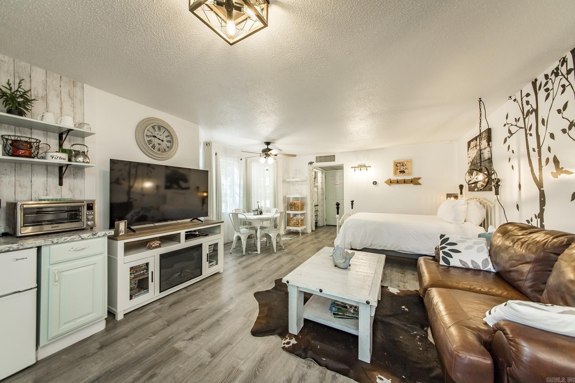 Summerhill Place Condos - Residential