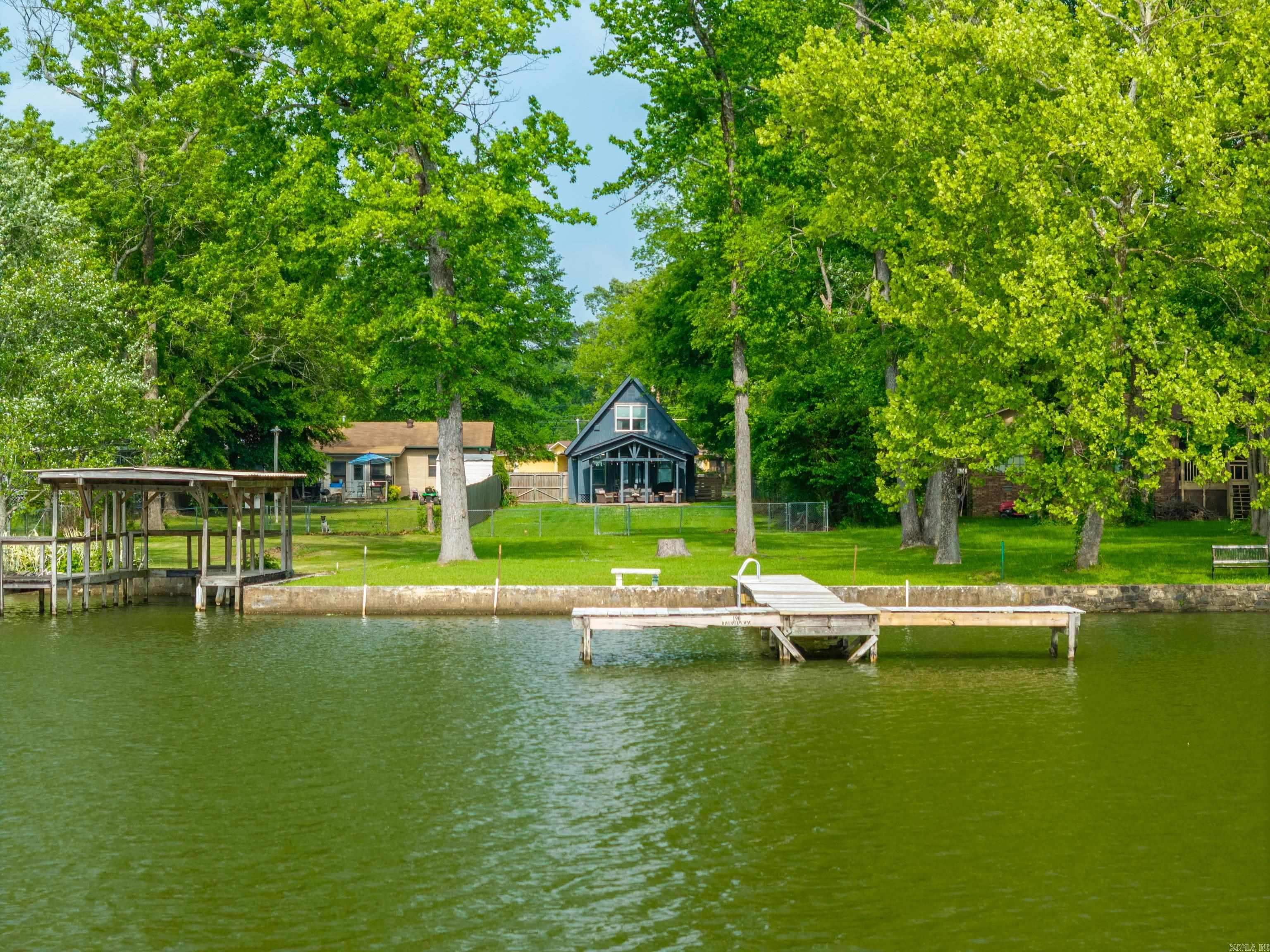 CATHERINE SHORES - Residential