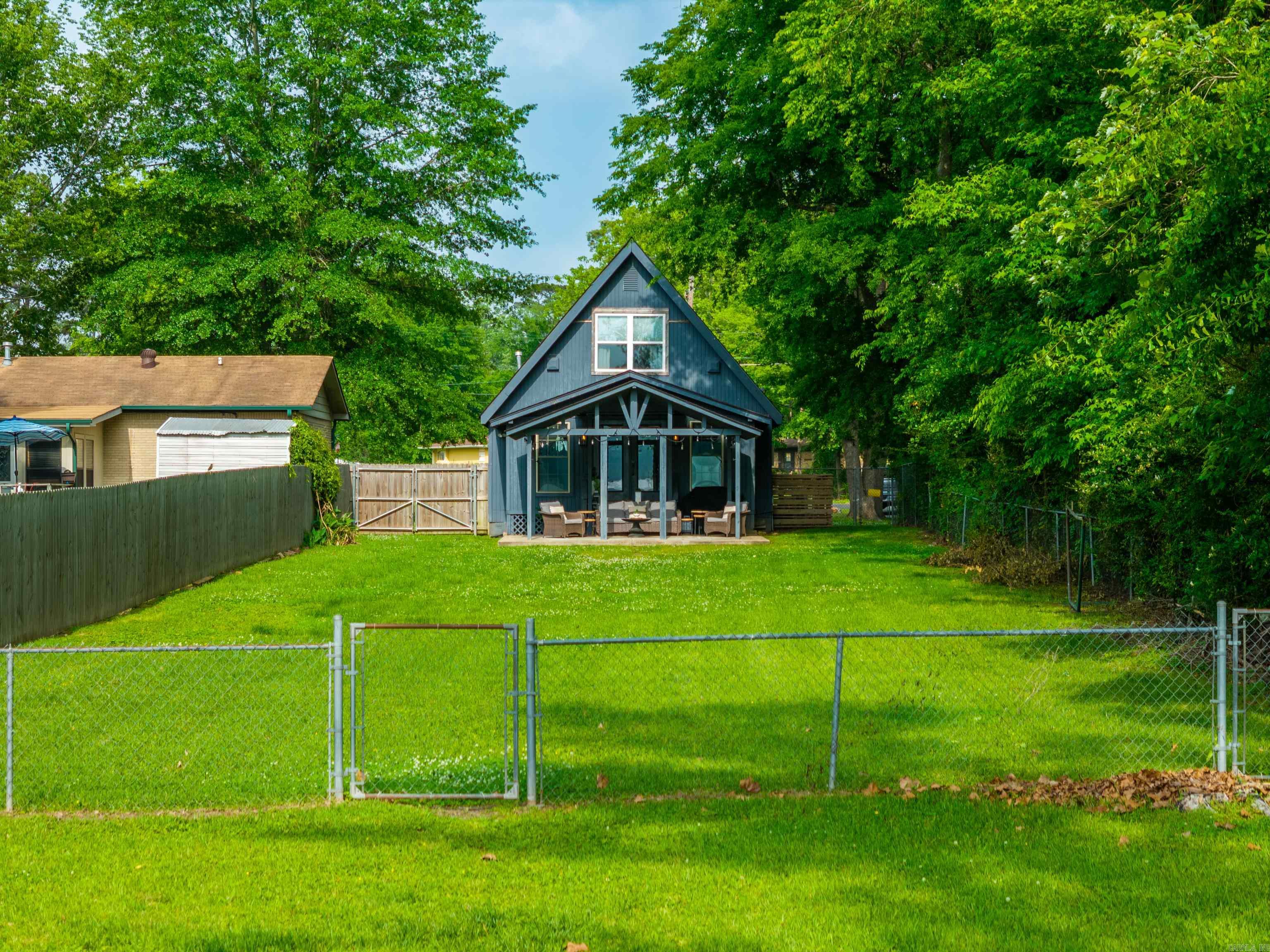 CATHERINE SHORES - Residential