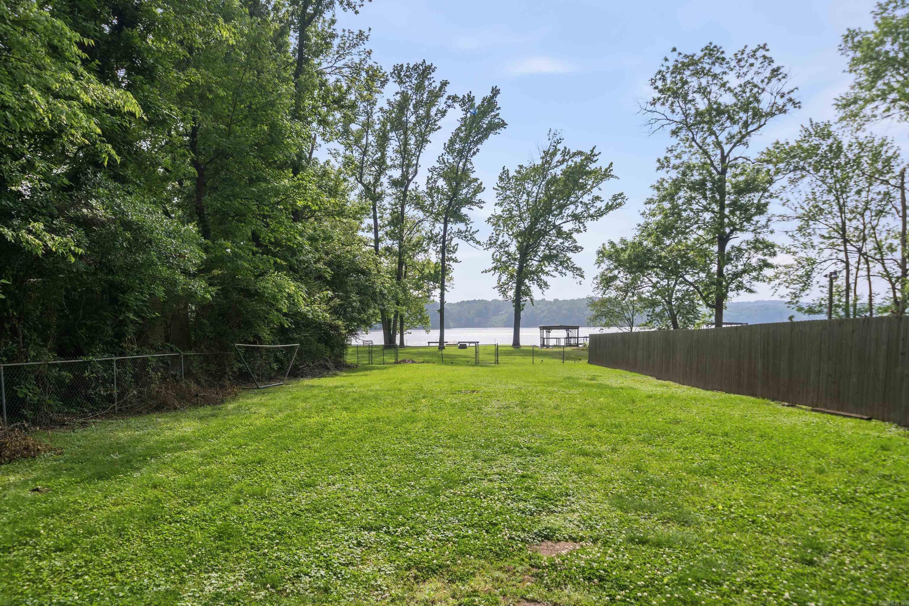 CATHERINE SHORES - Residential