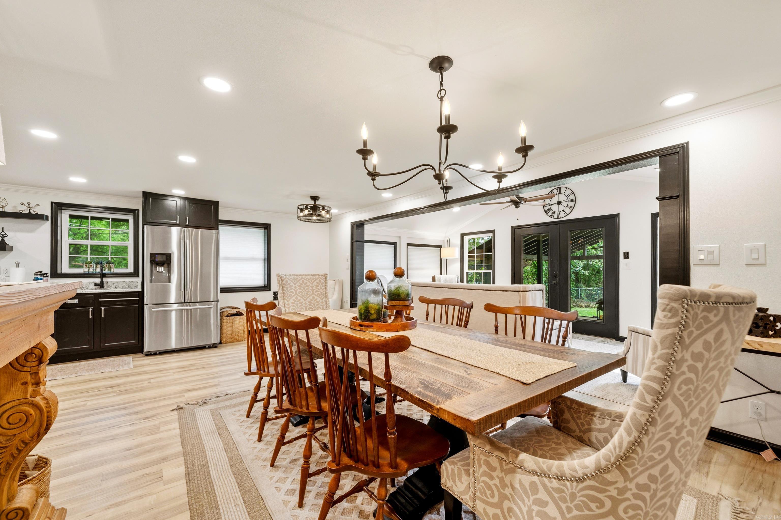 CATHERINE SHORES - Residential