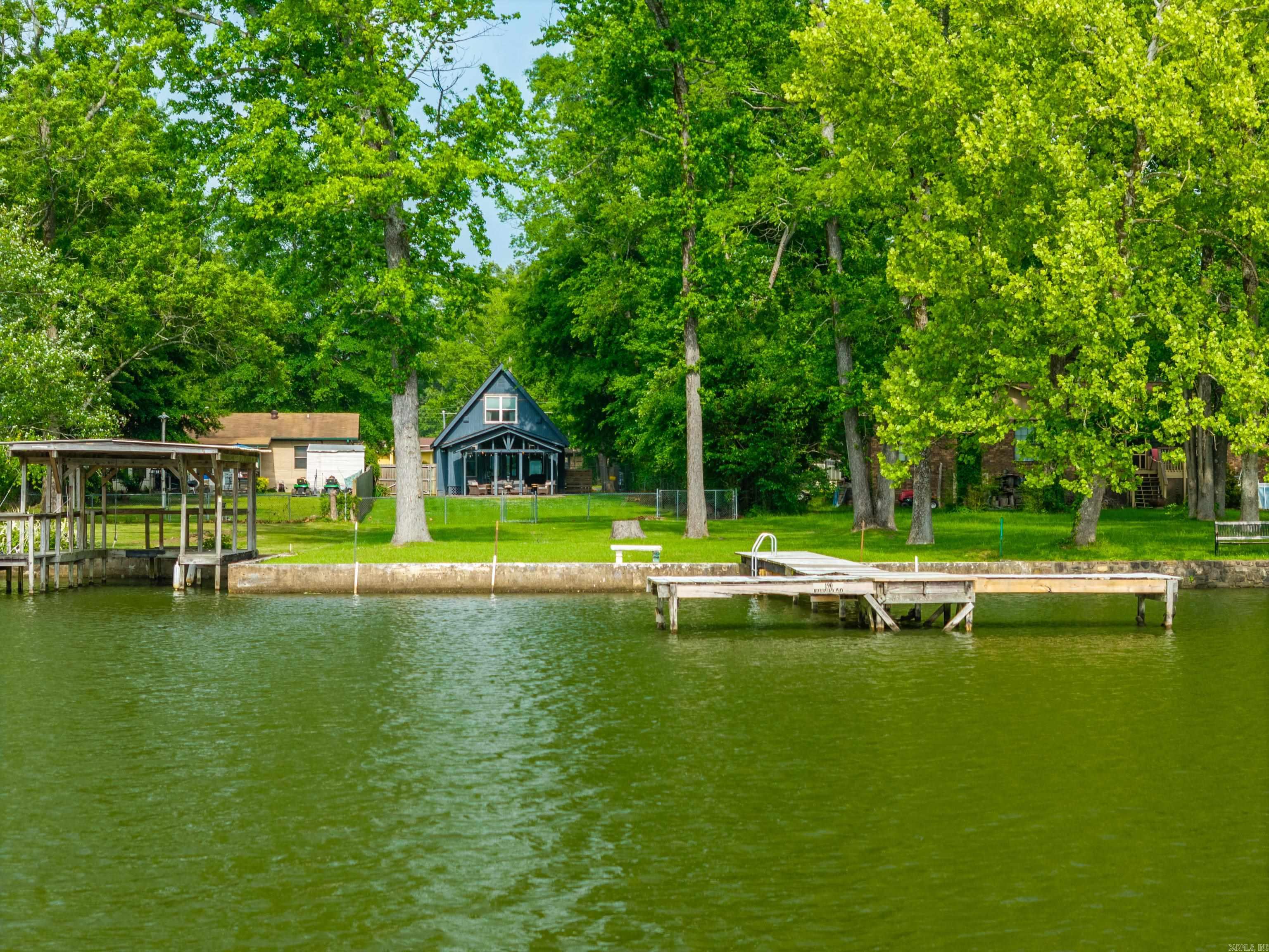 CATHERINE SHORES - Residential