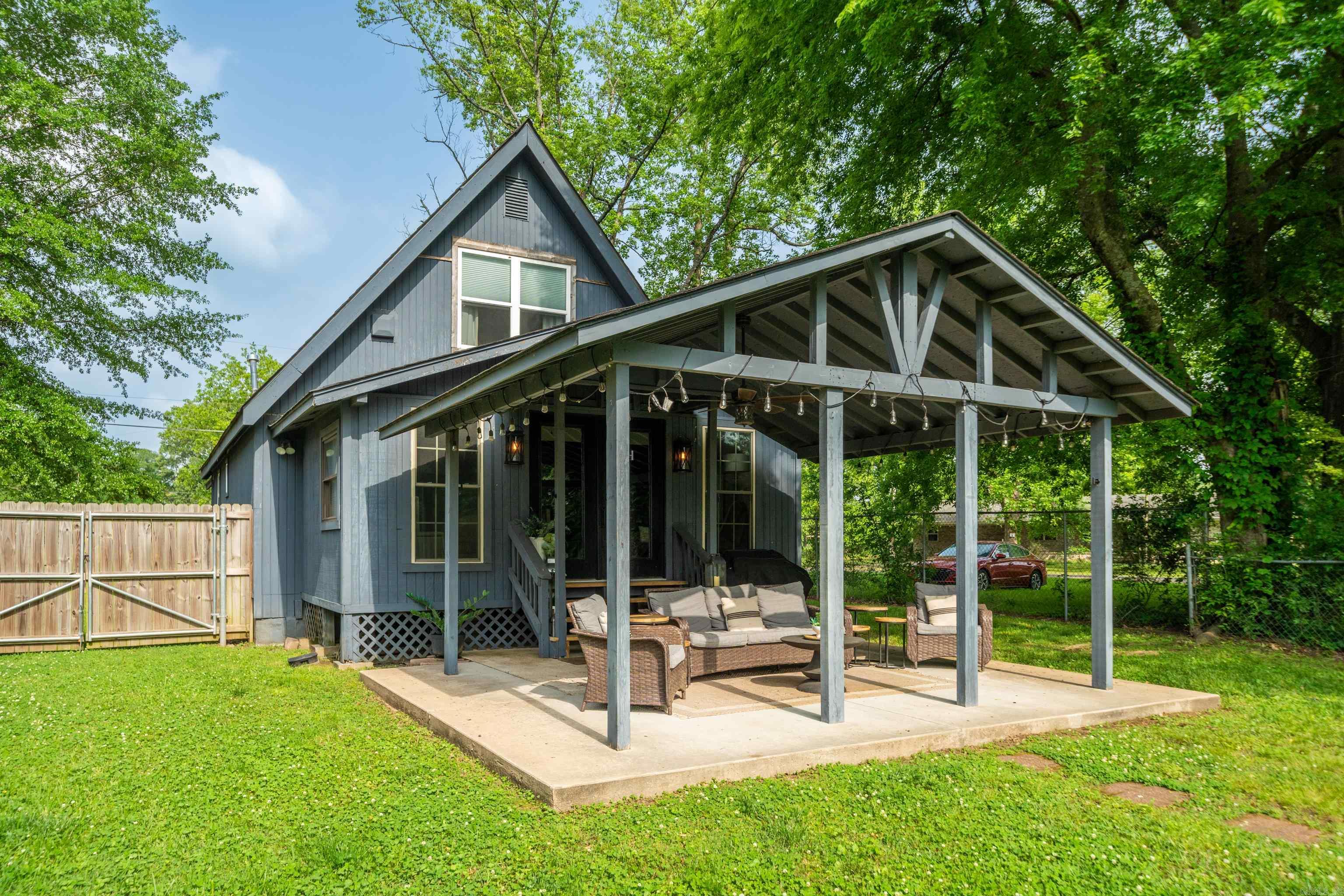 CATHERINE SHORES - Residential