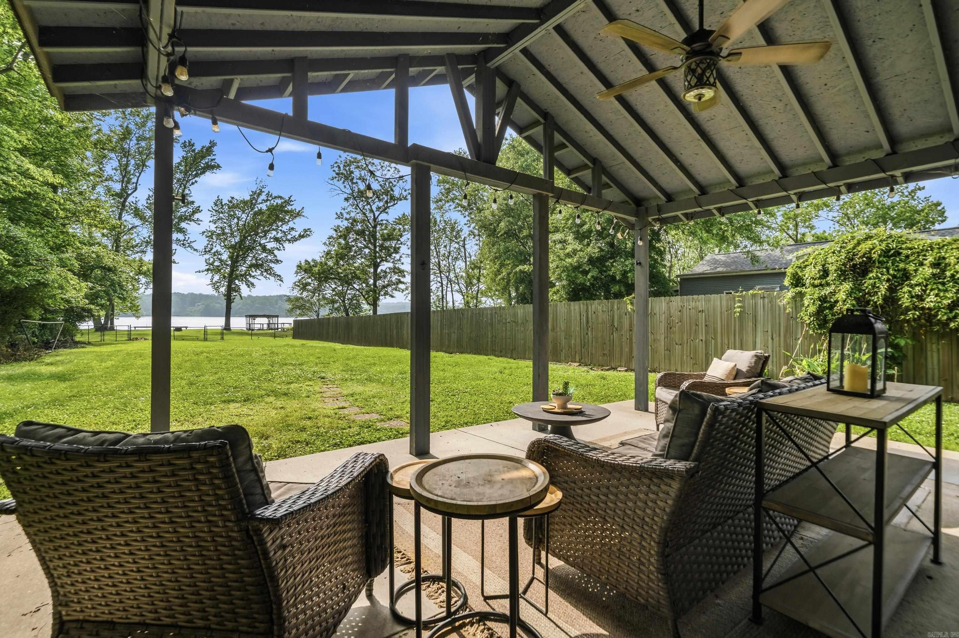 CATHERINE SHORES - Residential