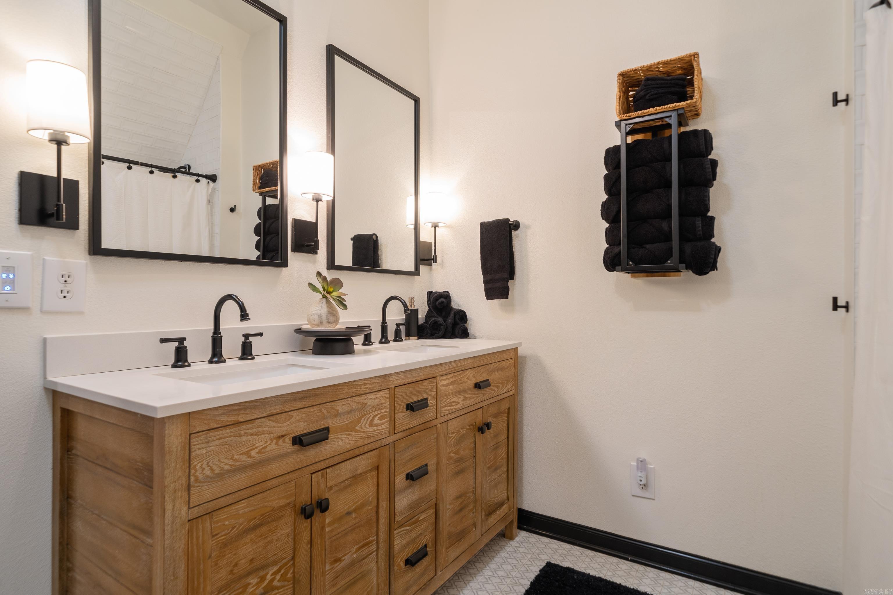 CATHERINE SHORES - Residential