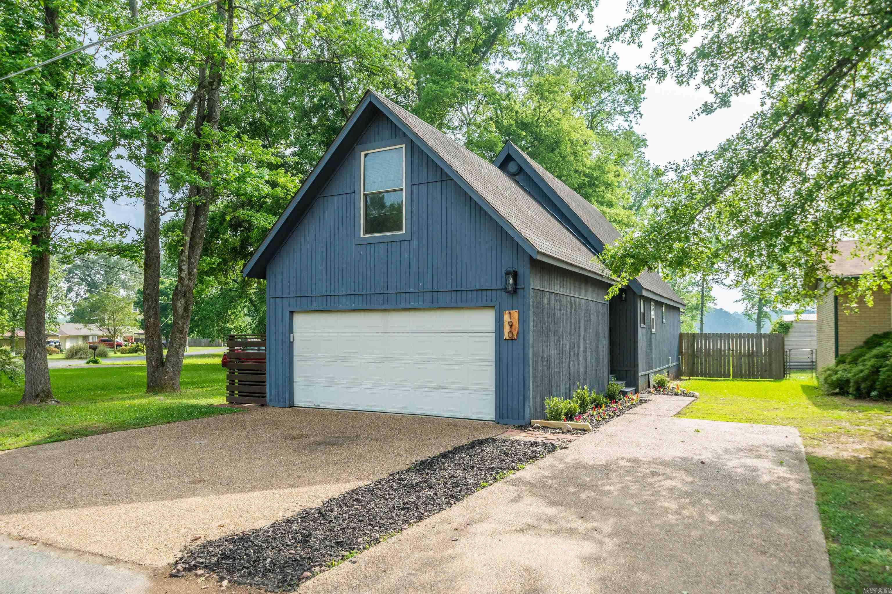 CATHERINE SHORES - Residential