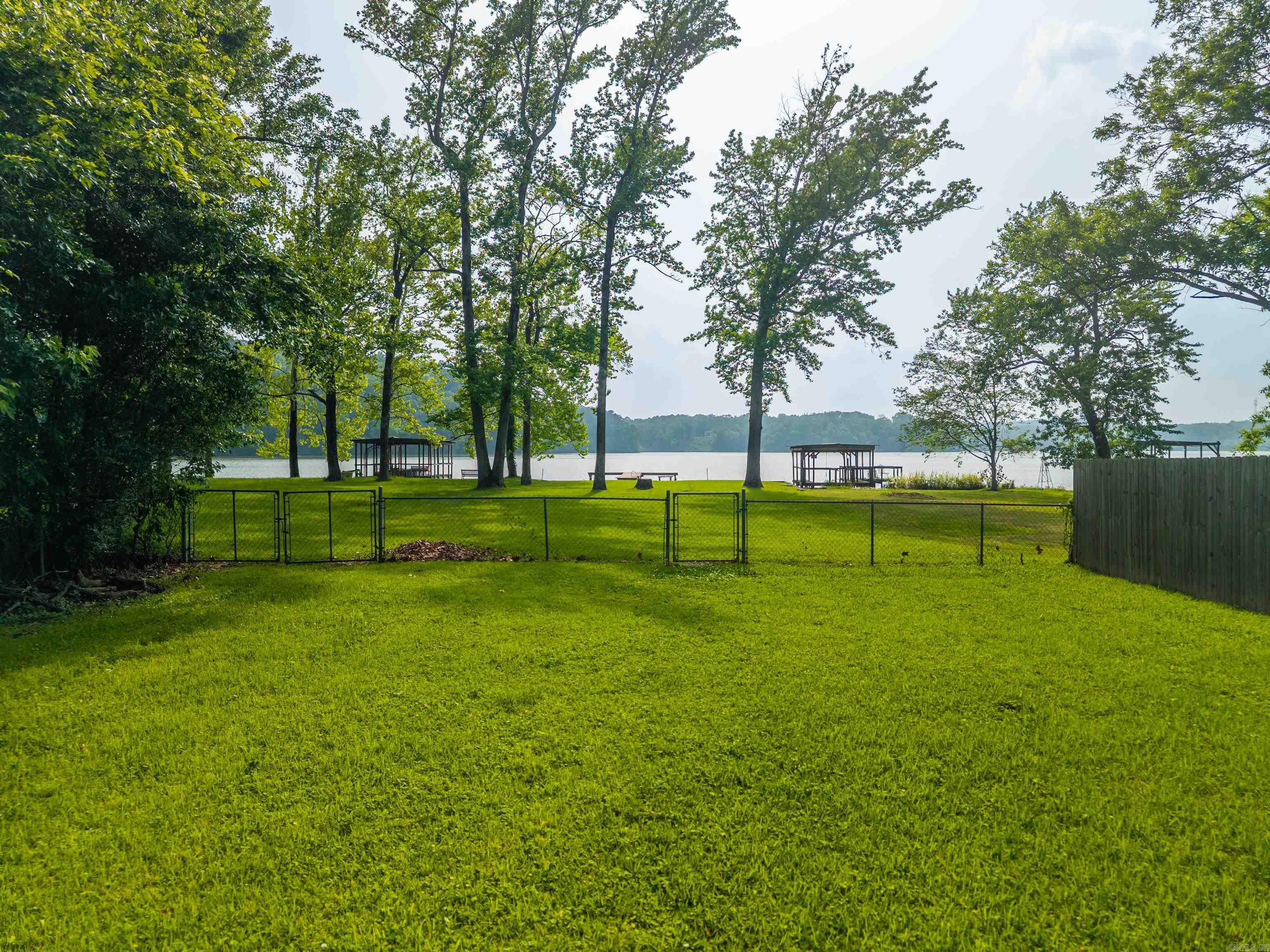 CATHERINE SHORES - Residential