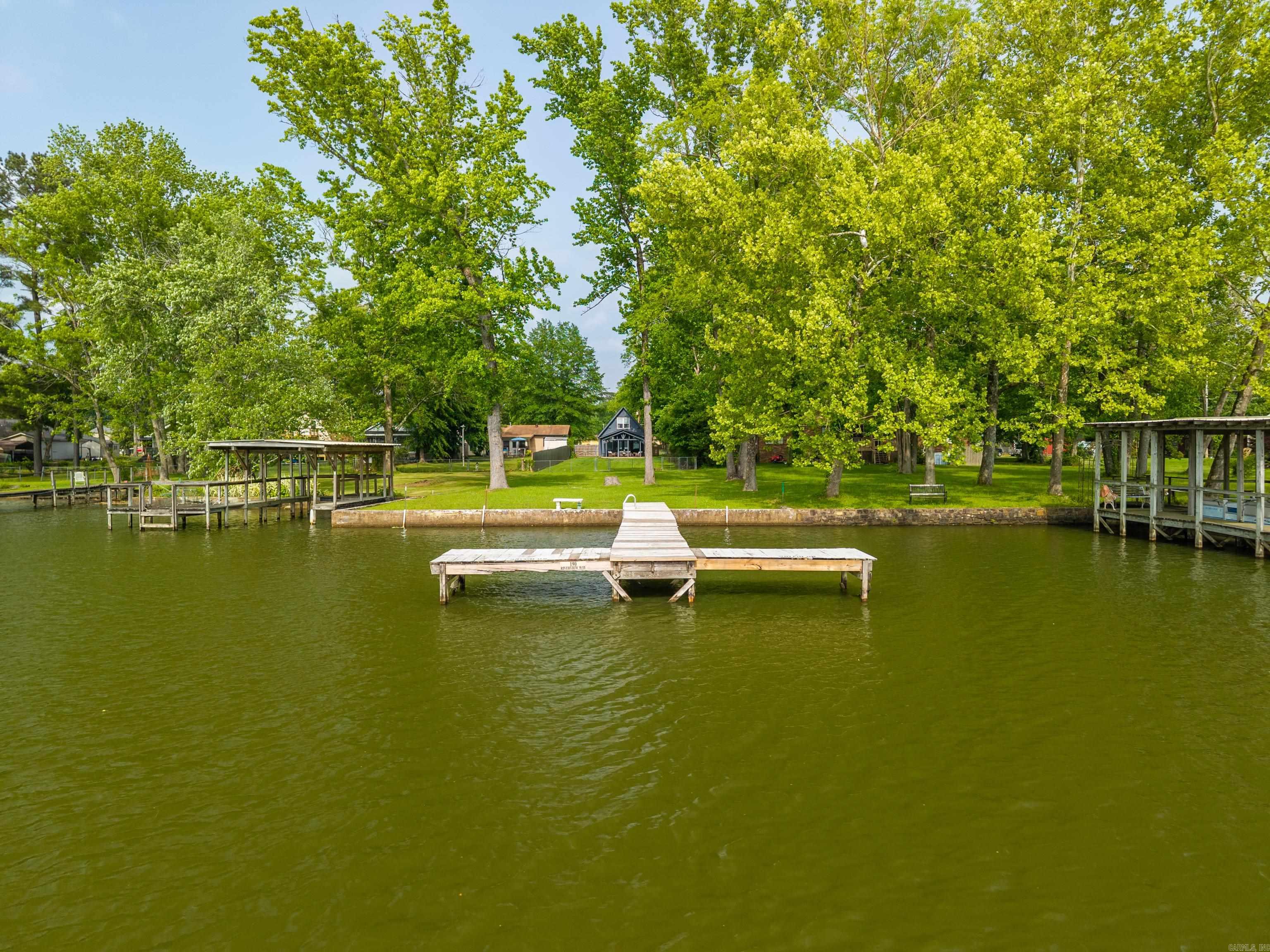 CATHERINE SHORES - Residential