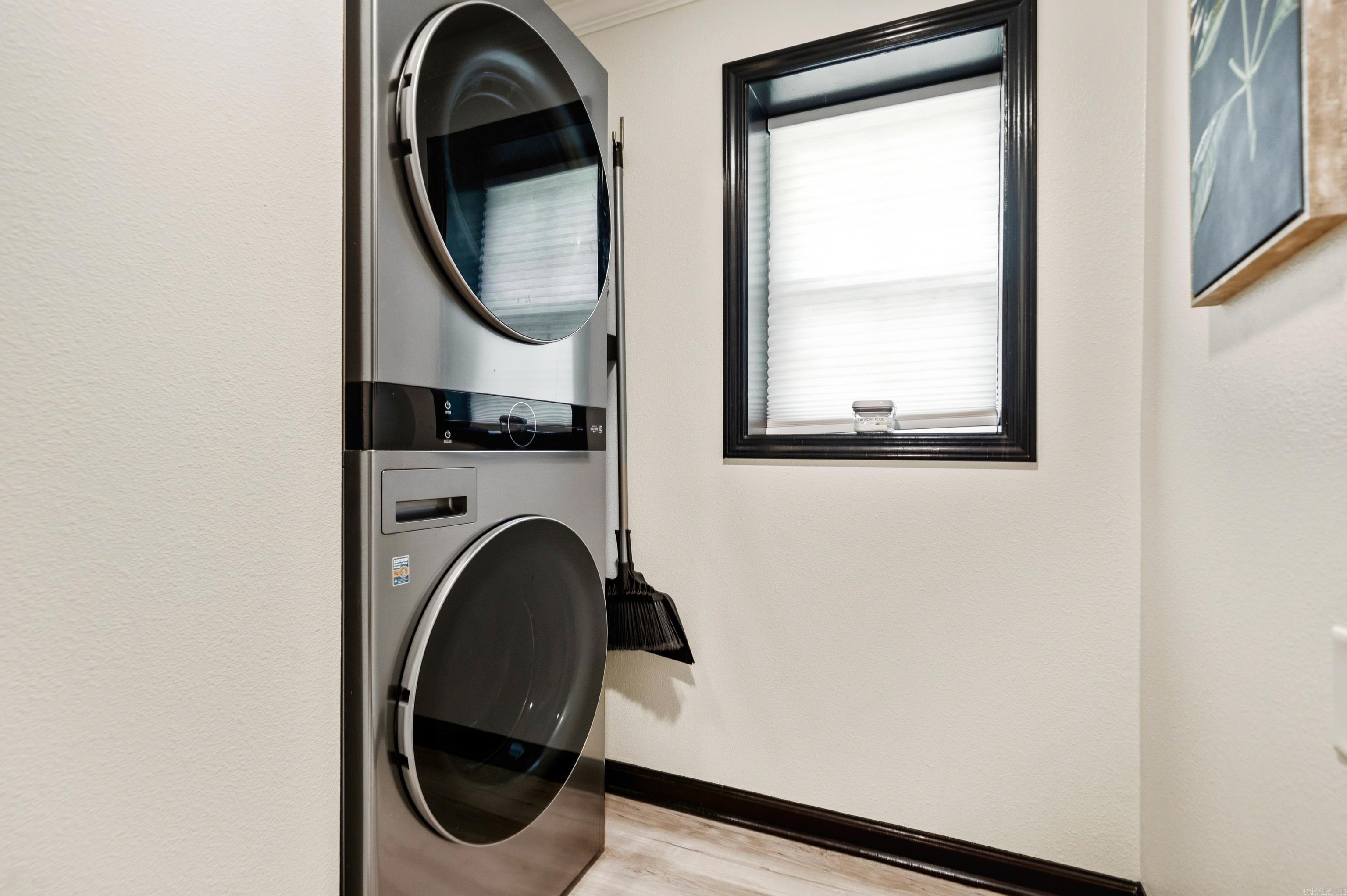 CATHERINE SHORES - Residential