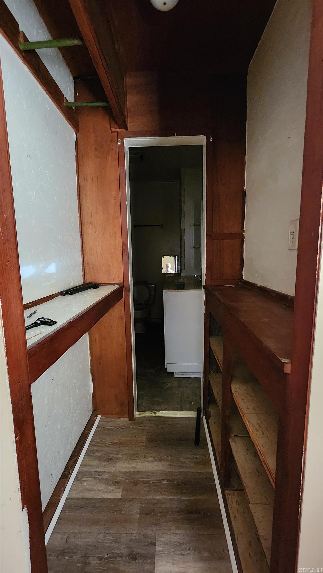 BARROW JOHN - Residential