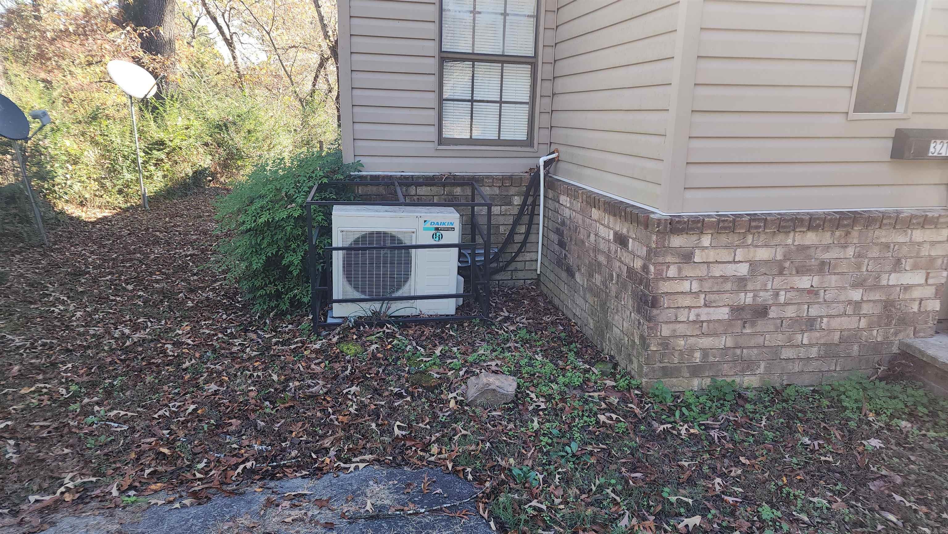 BARROW JOHN - Residential