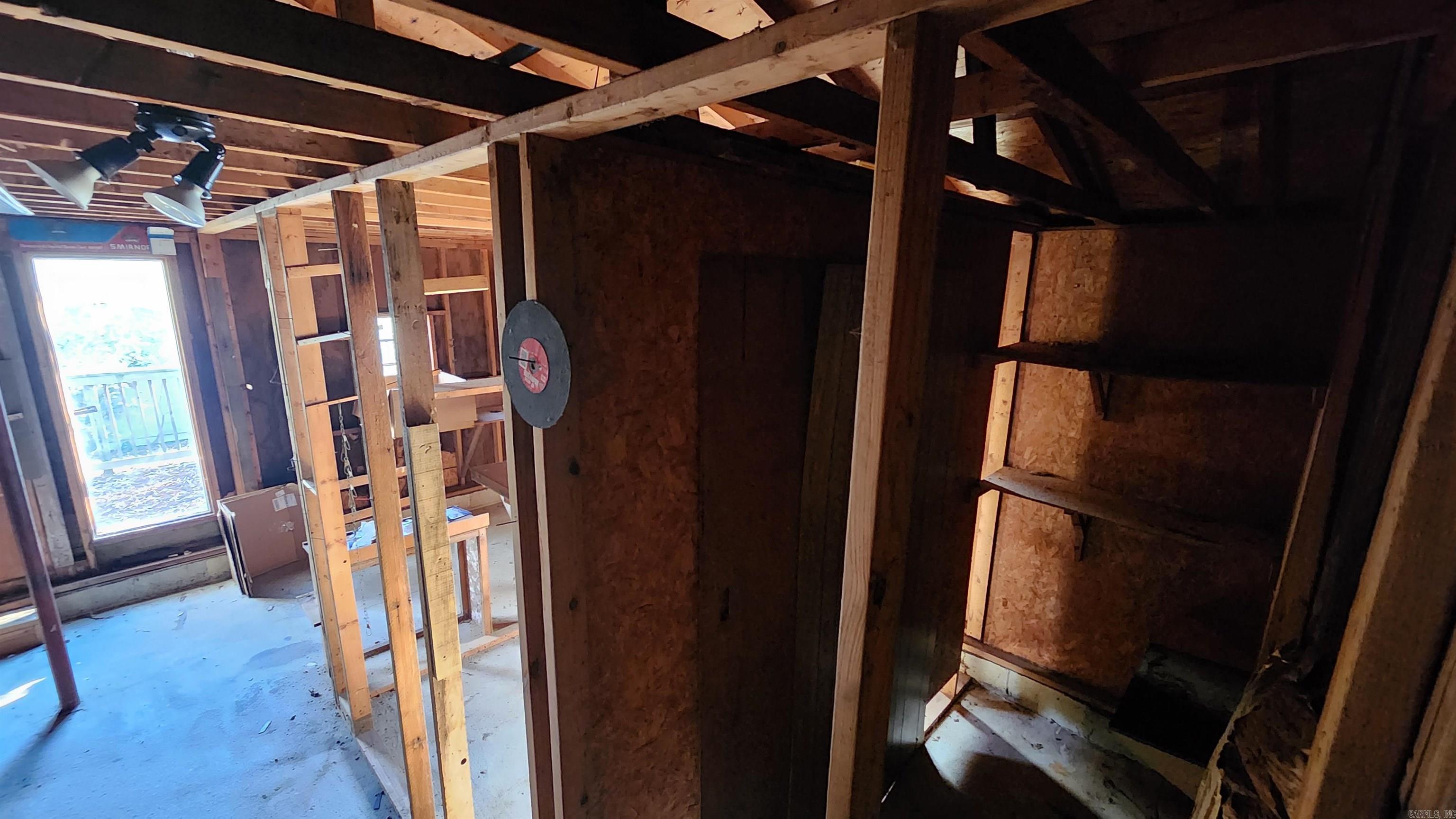 BARROW JOHN - Residential