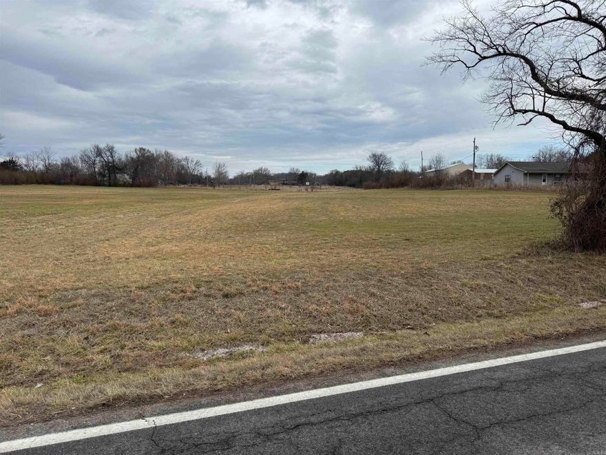 2.5  ACRE AROUND 200 PLUS FT RD FRONTAGE