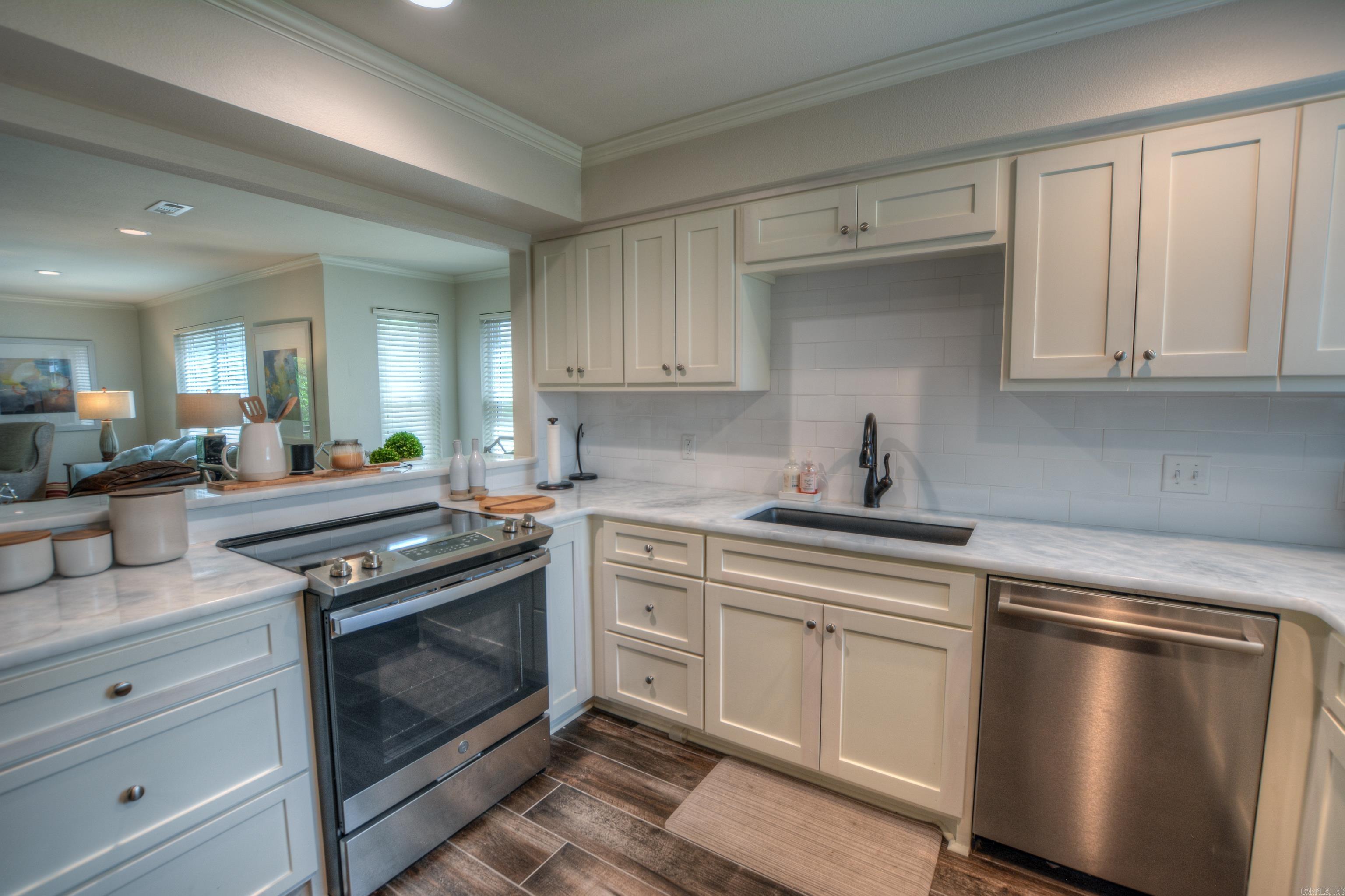 Westport Bay Town House - Residential