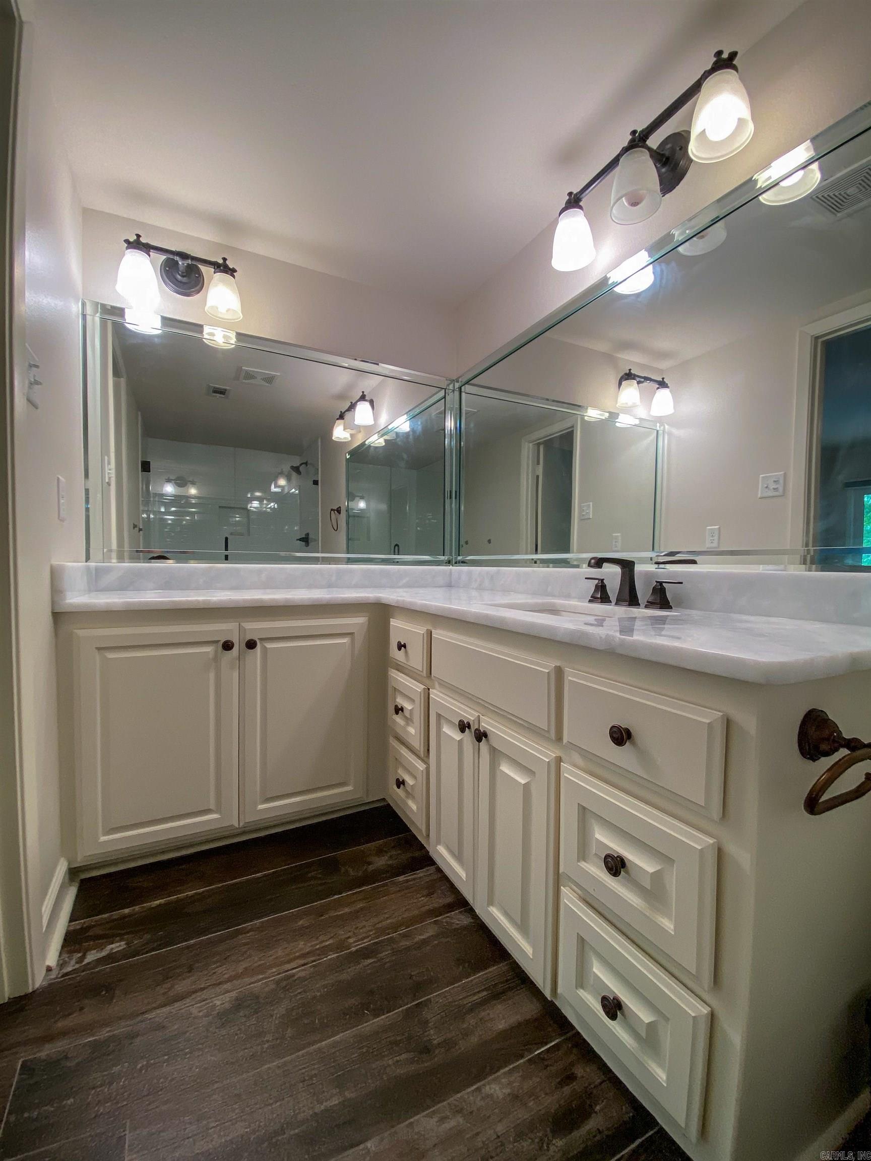 Westport Bay Town House - Residential