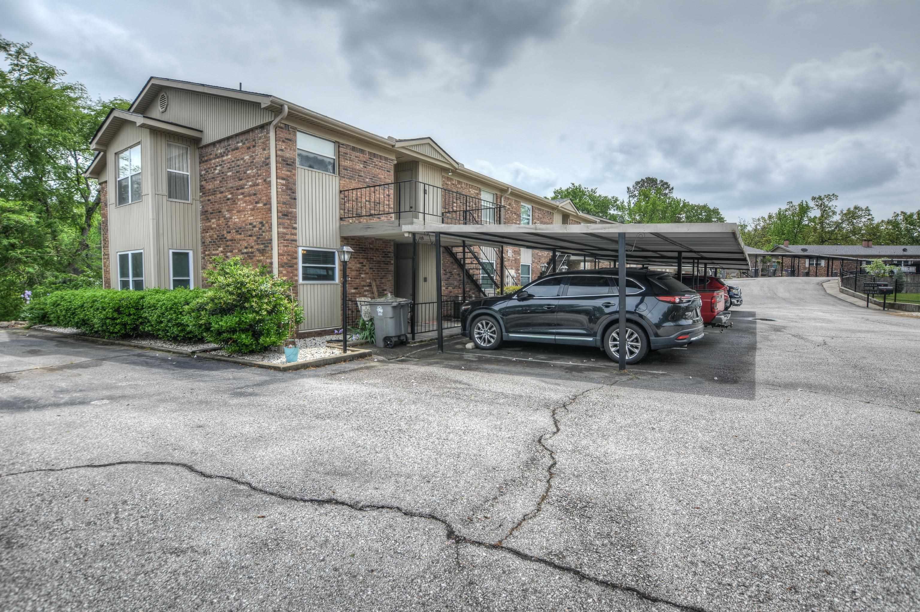 Westport Bay Town House - Residential