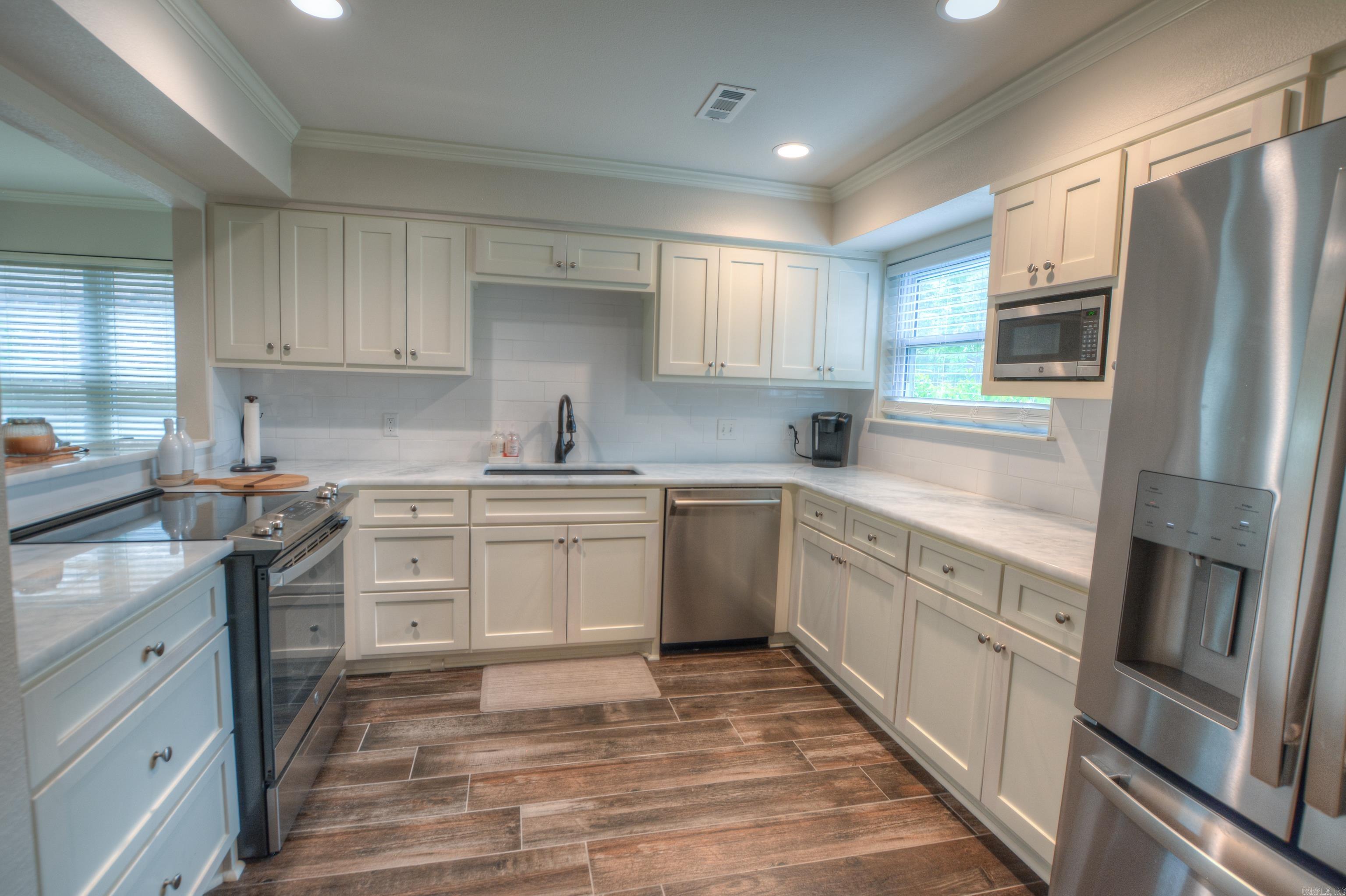 Westport Bay Town House - Residential